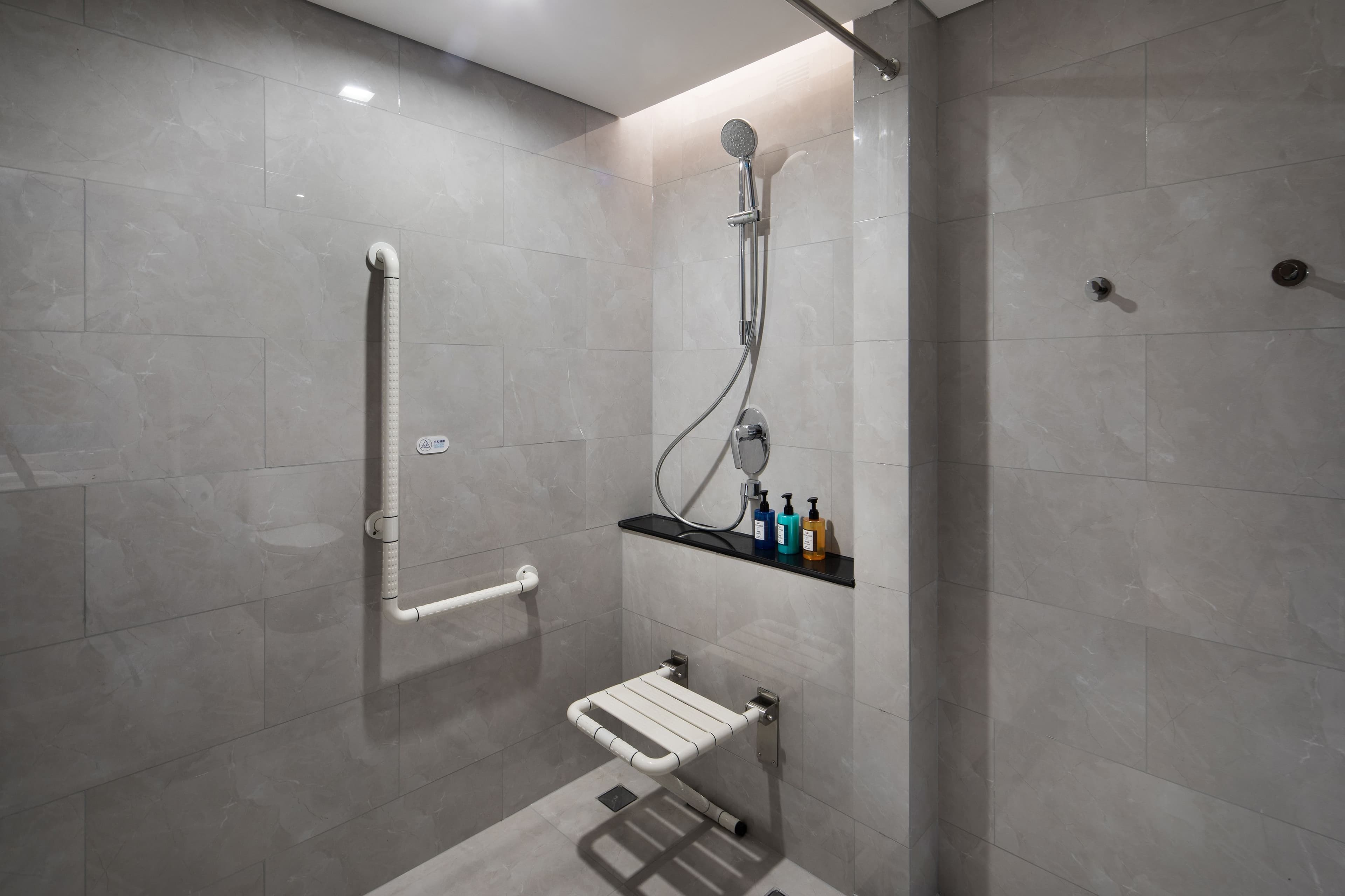 Holiday Inn Express Shenzhen Haiyuan City — 17