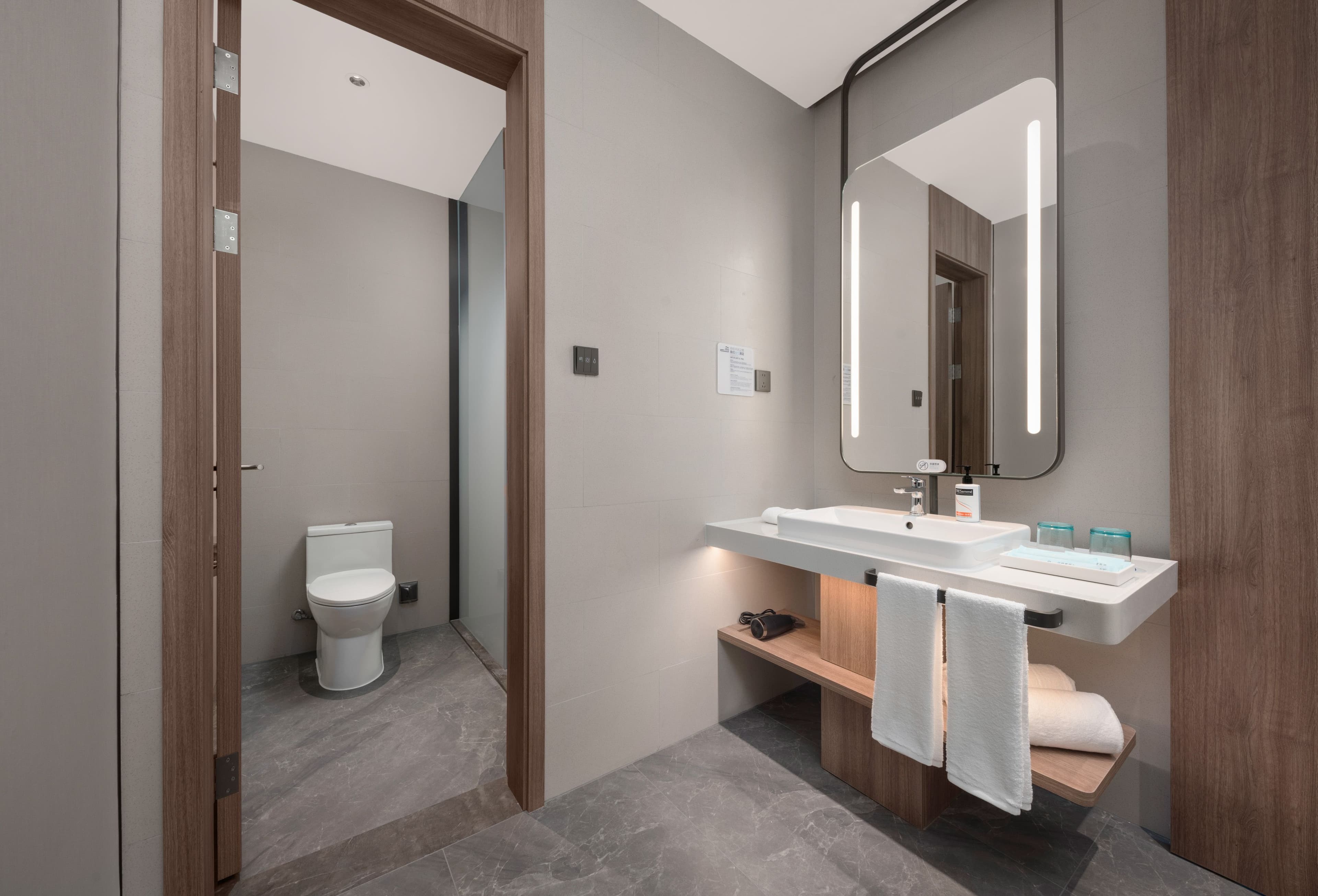 Holiday Inn Express Shenzhen Futian Center - Image 5