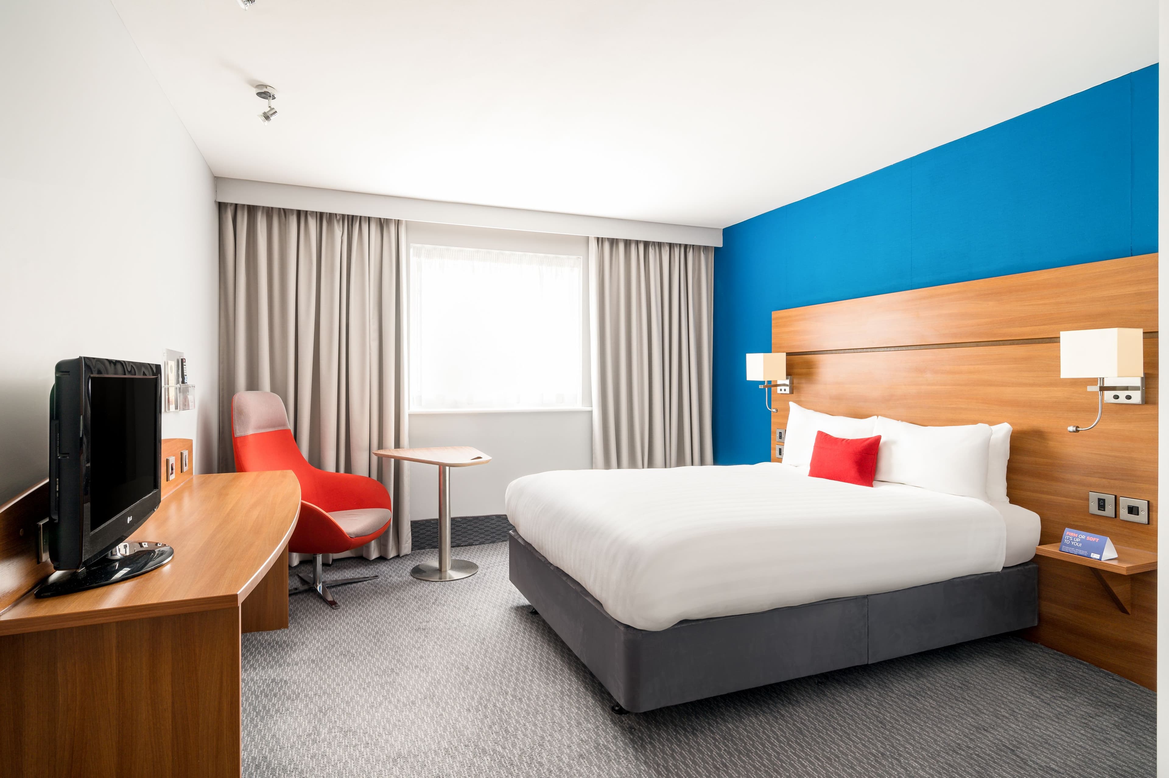 Holiday Inn Express Shrewsbury - Image 3