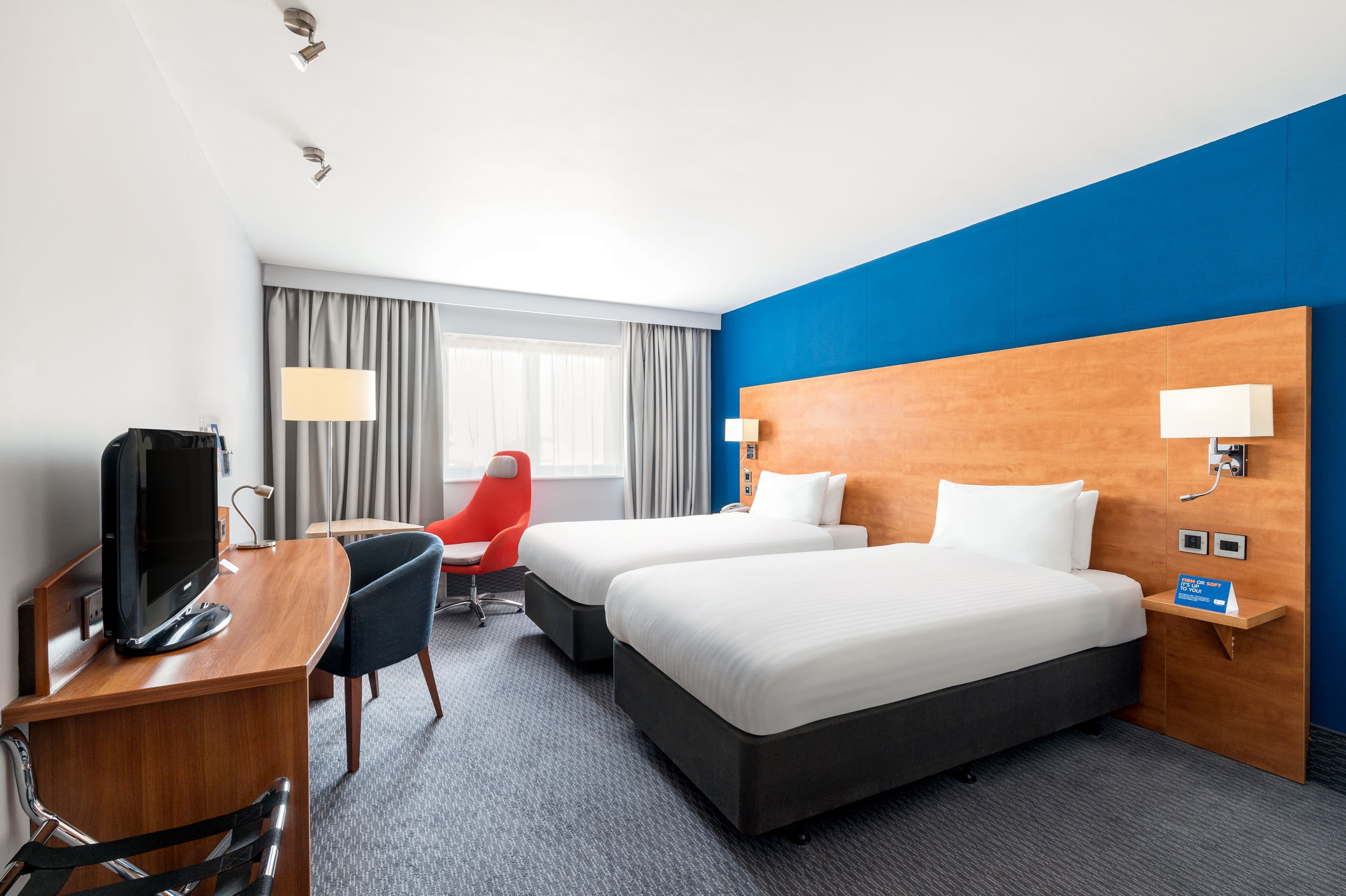 Holiday Inn Express Shrewsbury - Image 5