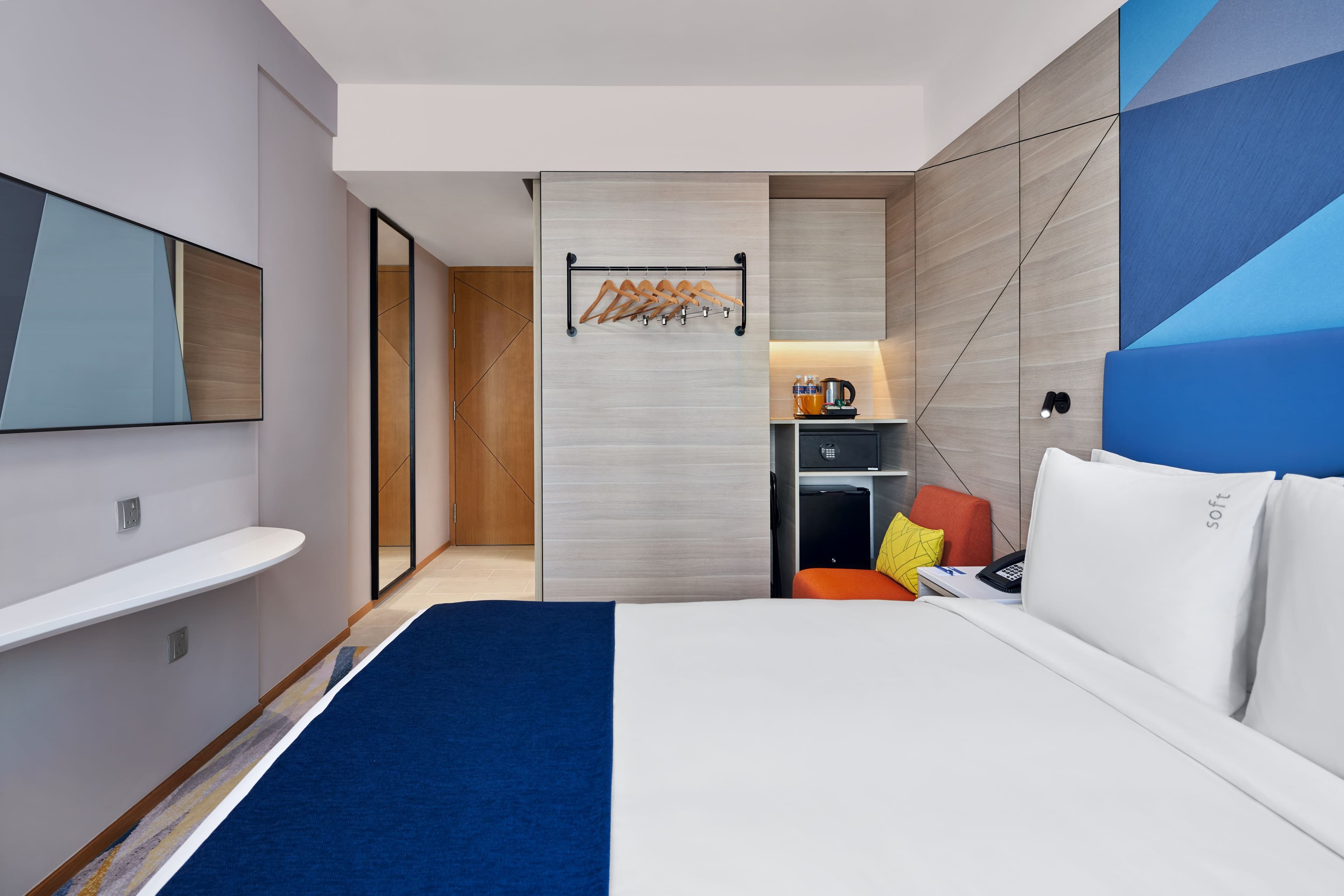 Standard Room With Free Breakfast - Image 7