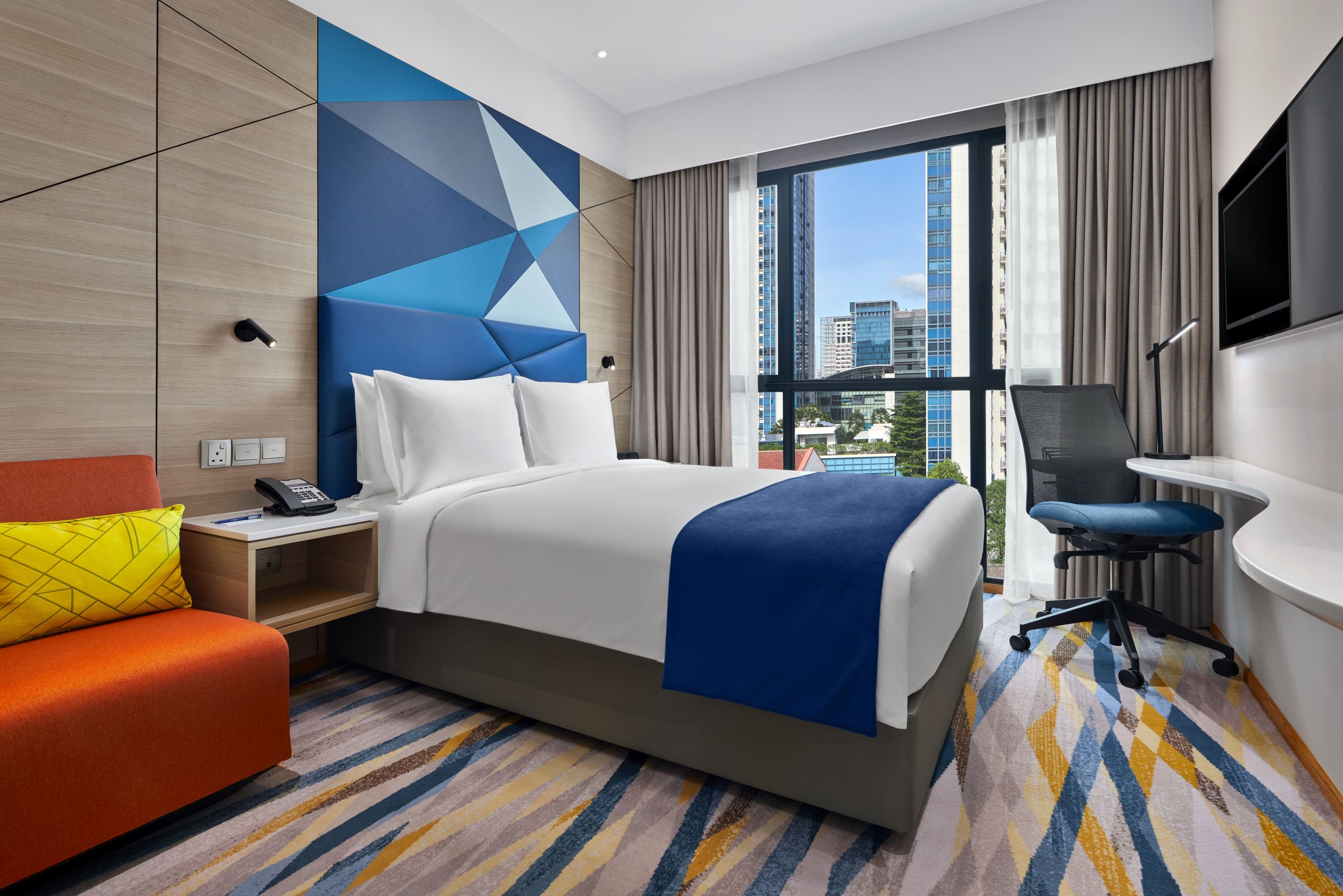 Holiday Inn Express Singapore Serangoon - Image 2