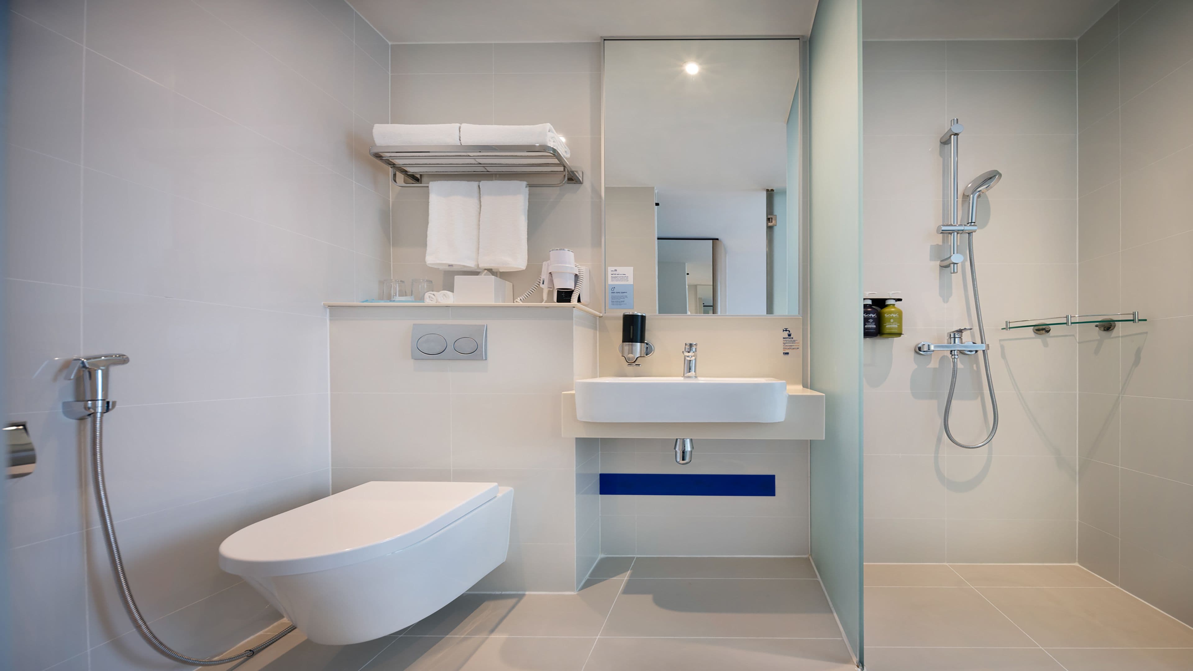 Holiday Inn Express Singapore Katong - Image 3