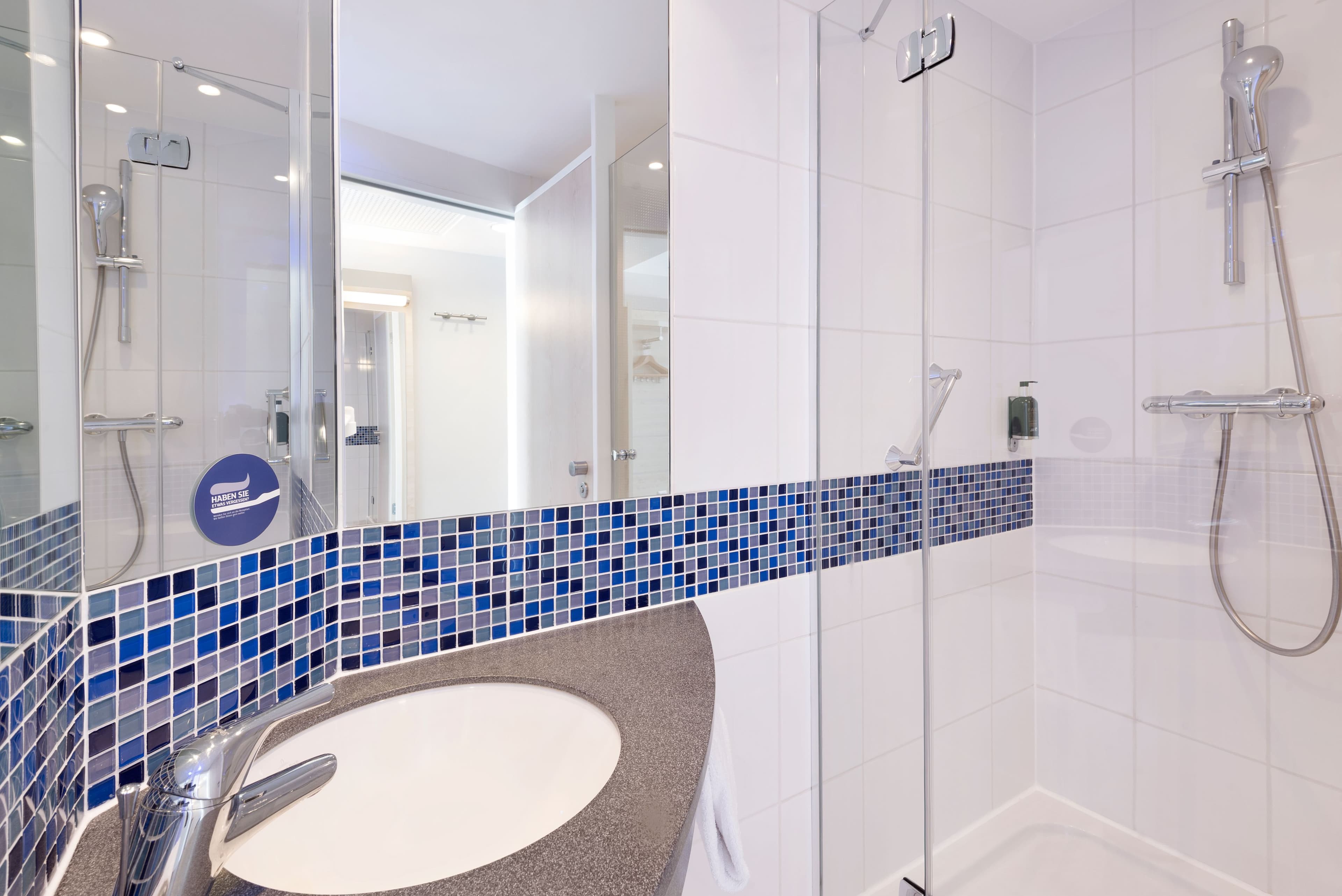 Holiday Inn Express Singen — 9