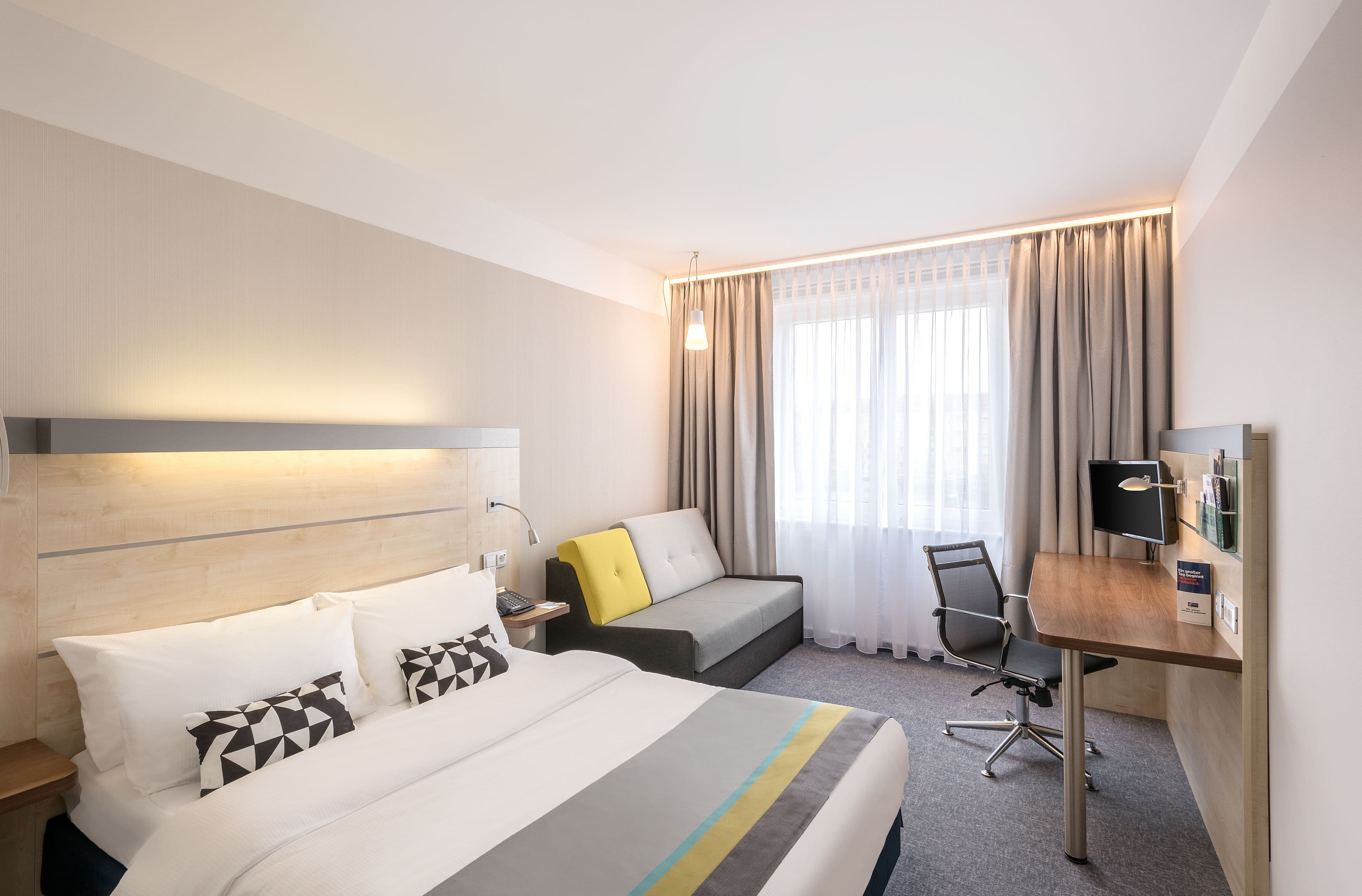Holiday Inn Express Singen - Image 4