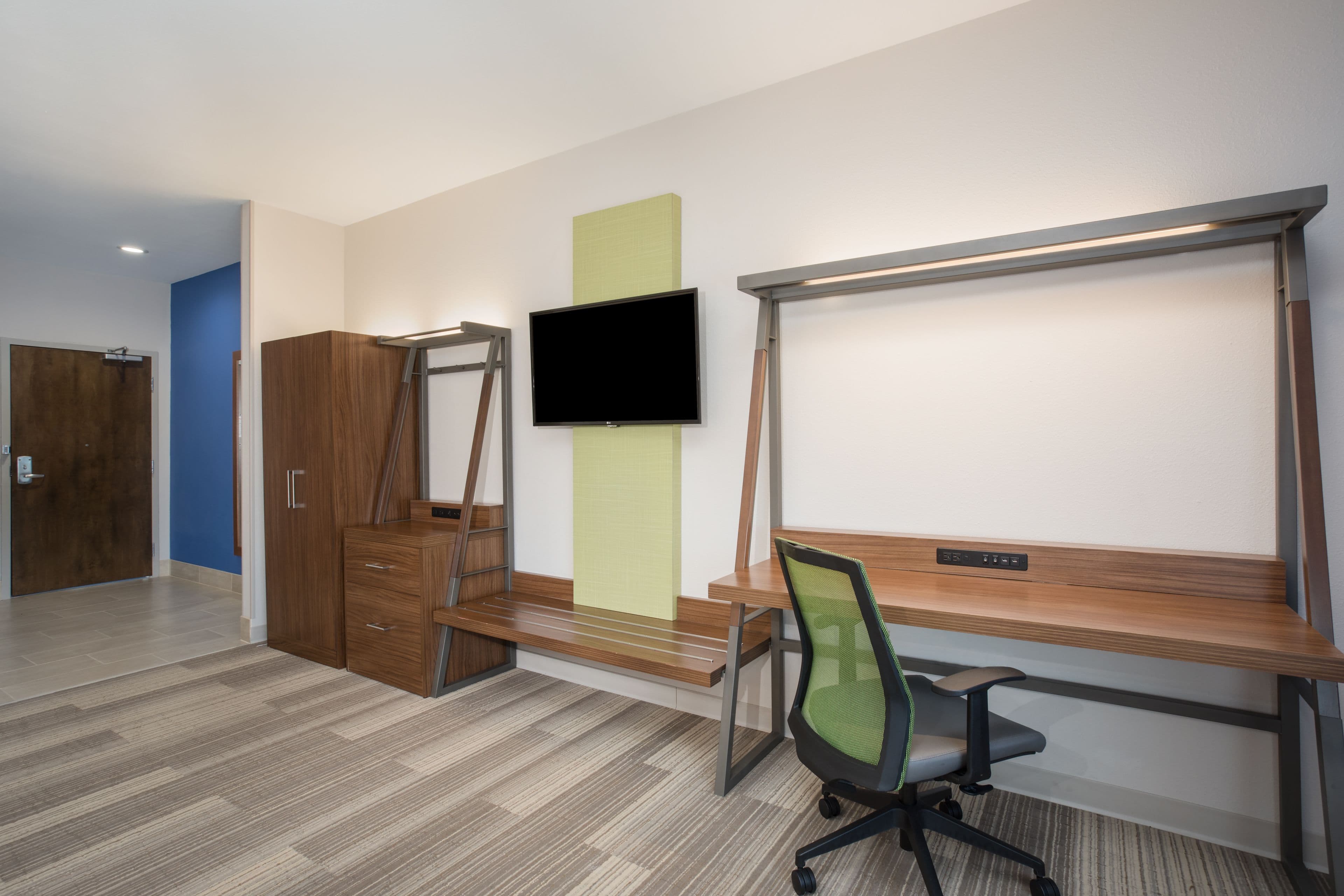 Holiday Inn Express Slidell — 35