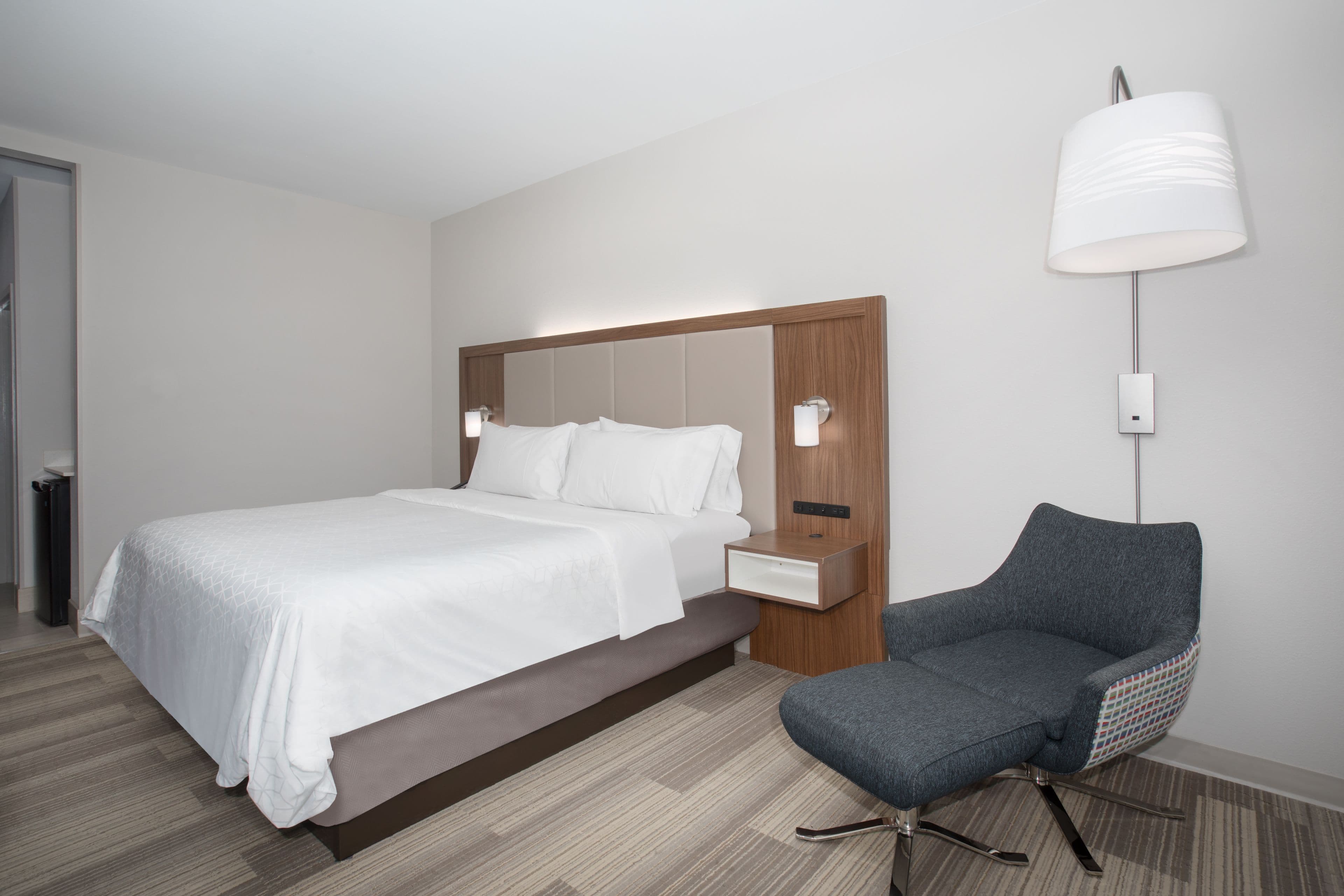 Holiday Inn Express Slidell — 9