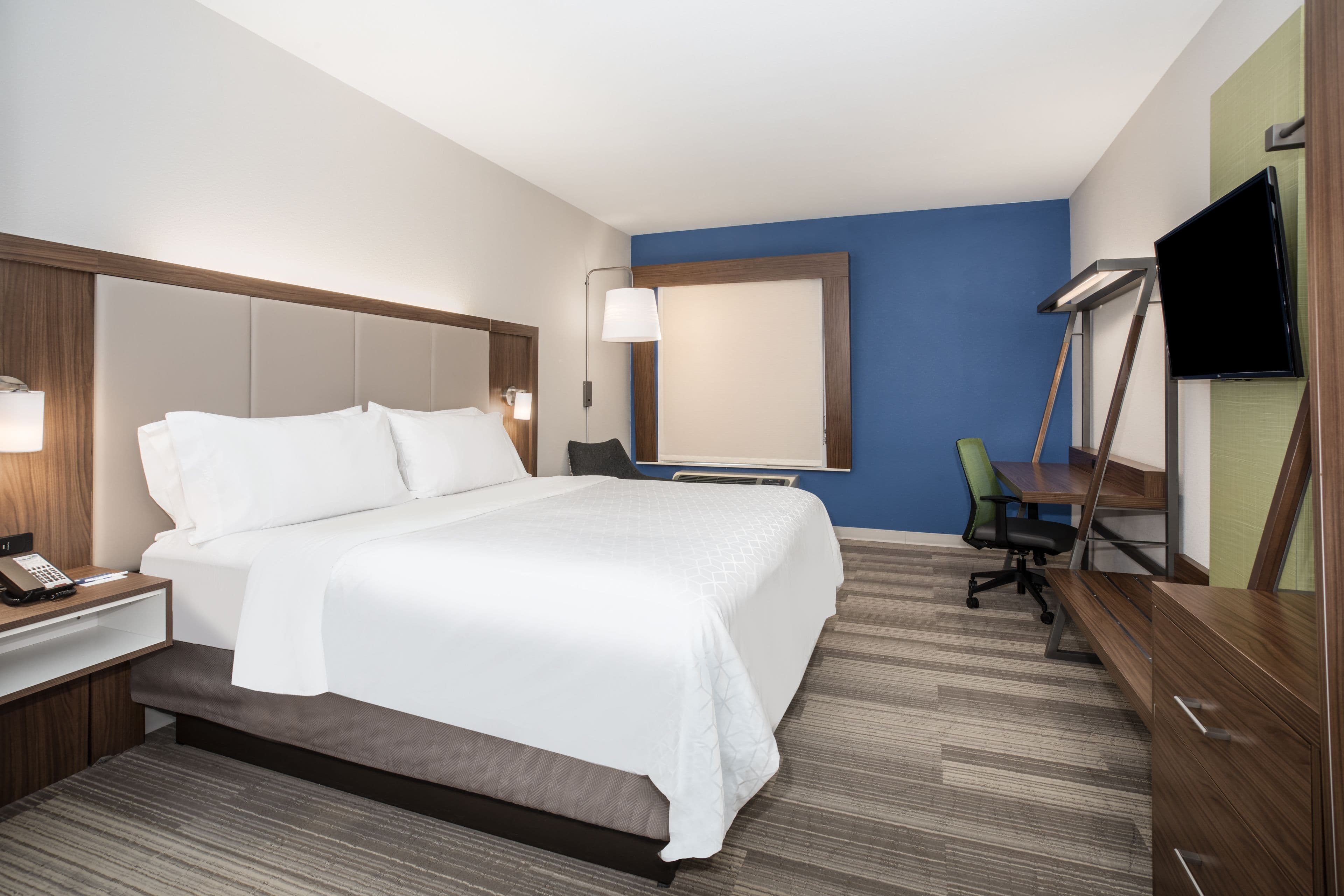 Holiday Inn Express Slidell - Image 2
