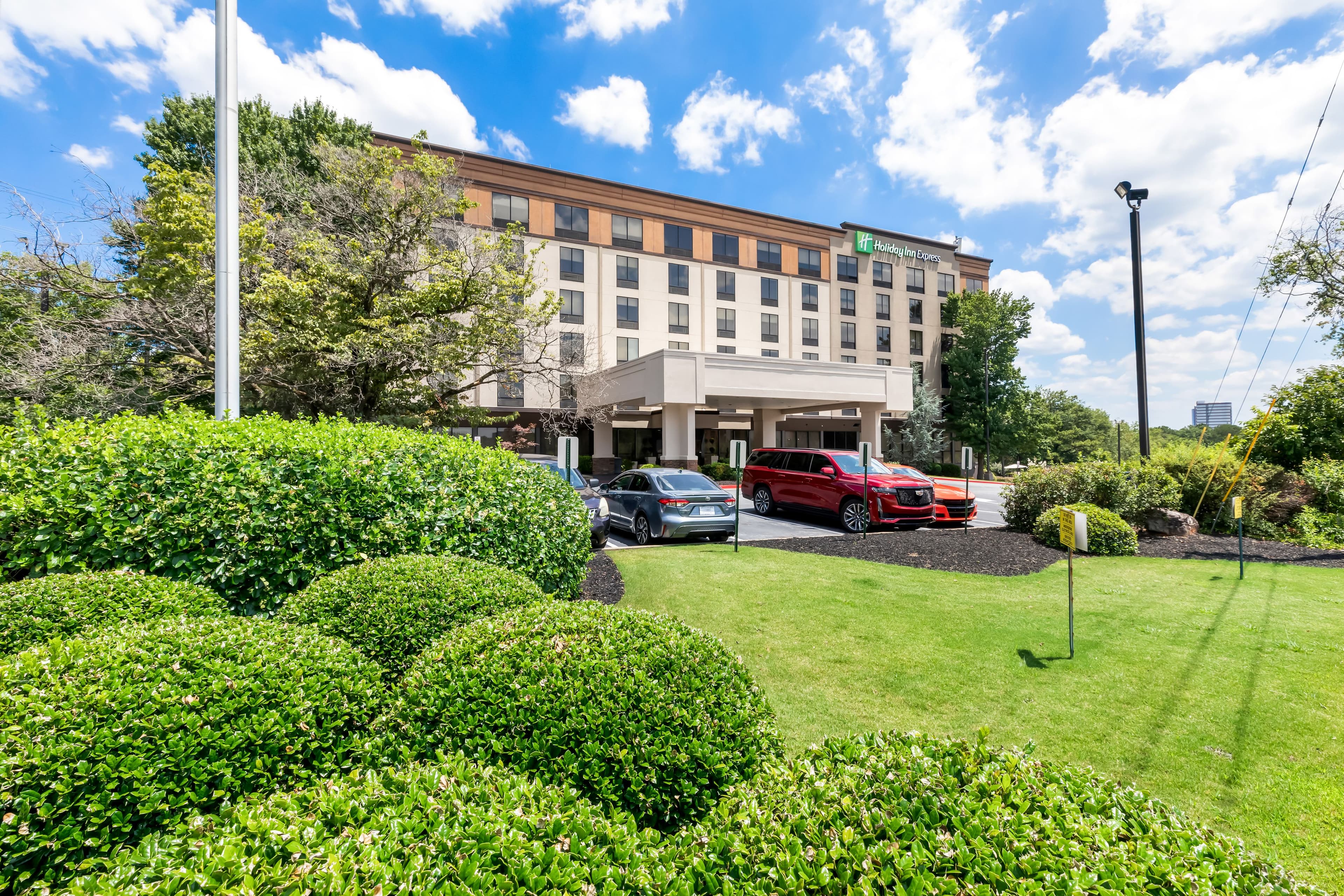 Holiday Inn Express Atlanta Galleria-Ballpark Area - Image 1
