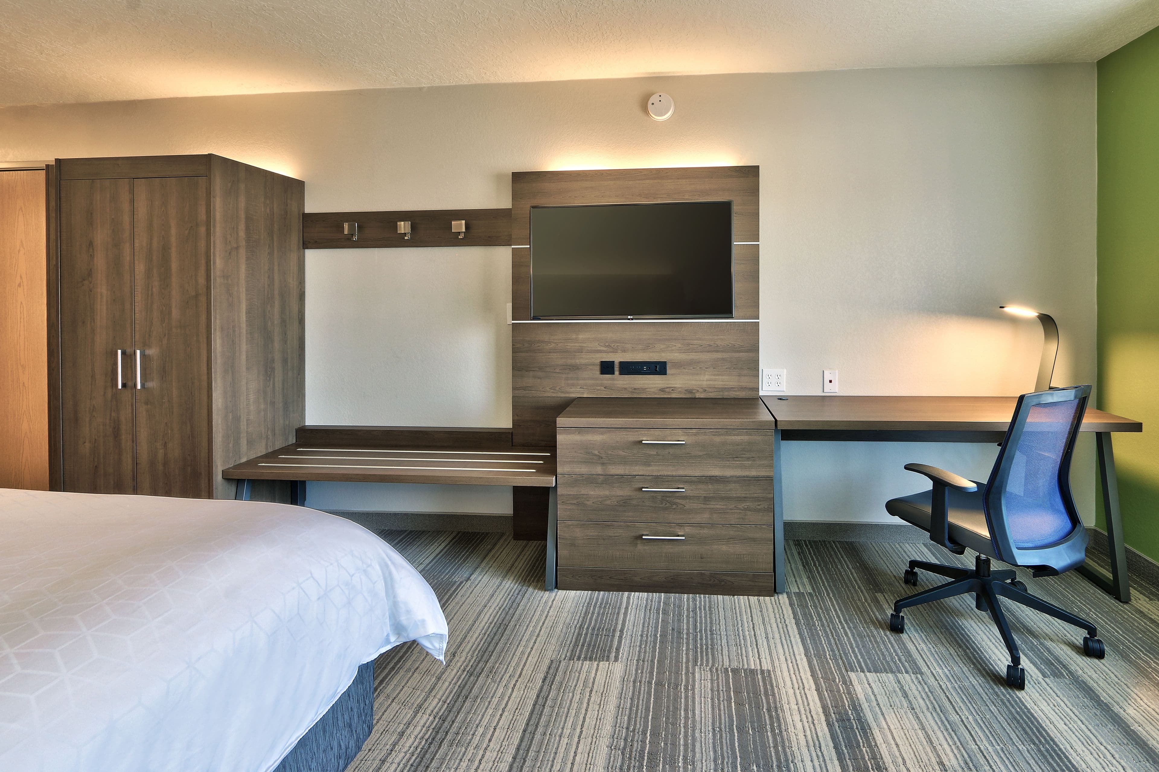 Holiday Inn Express Socorro — 6