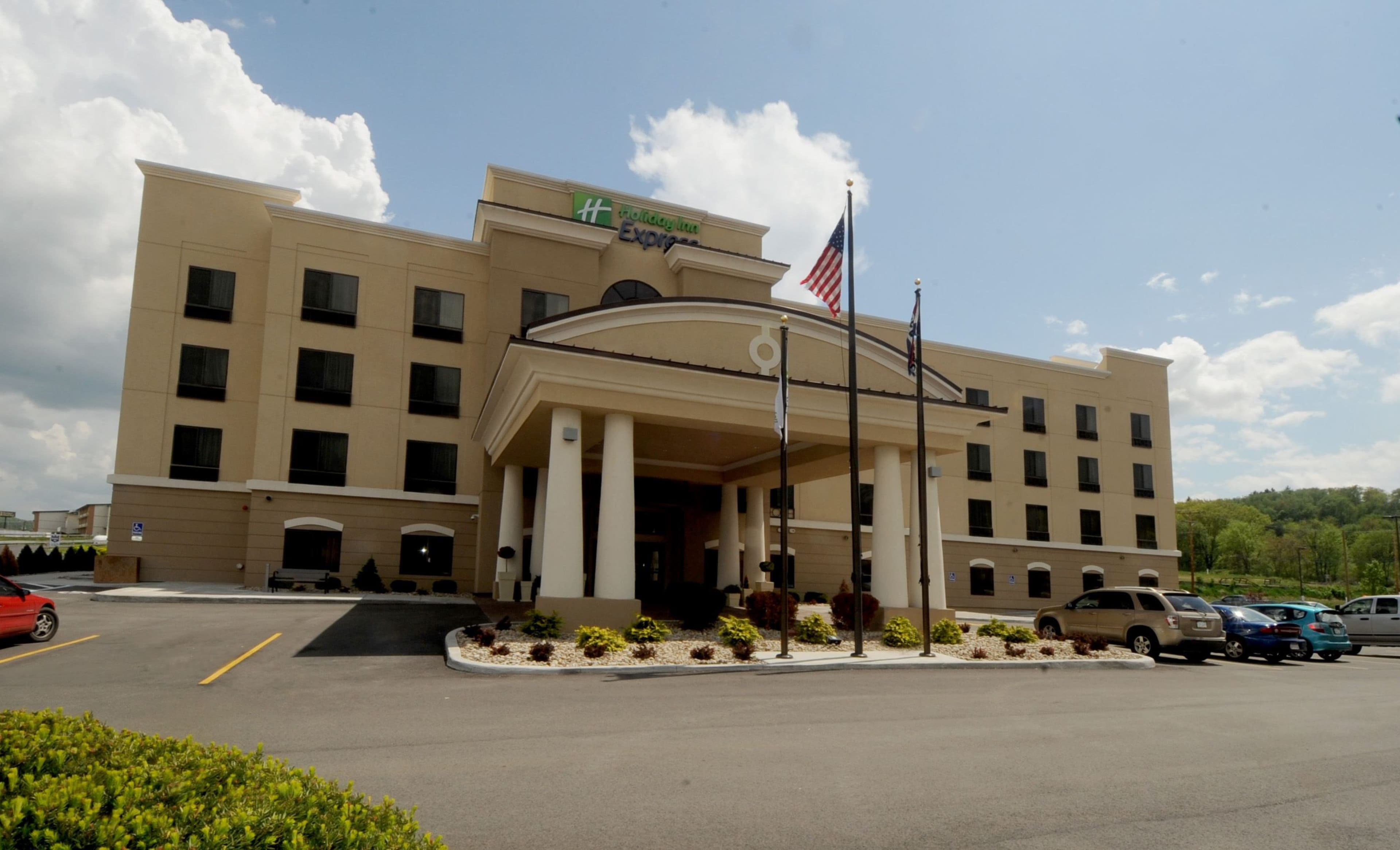 Holiday Inn Express Somerset - Image 1