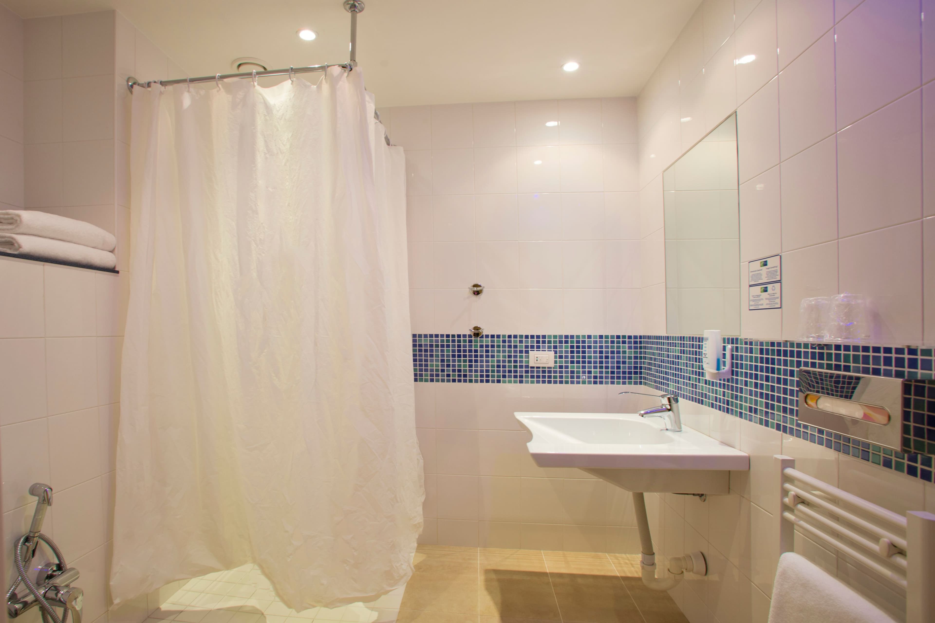 Holiday Inn Express Milan - Malpensa Airport — 17