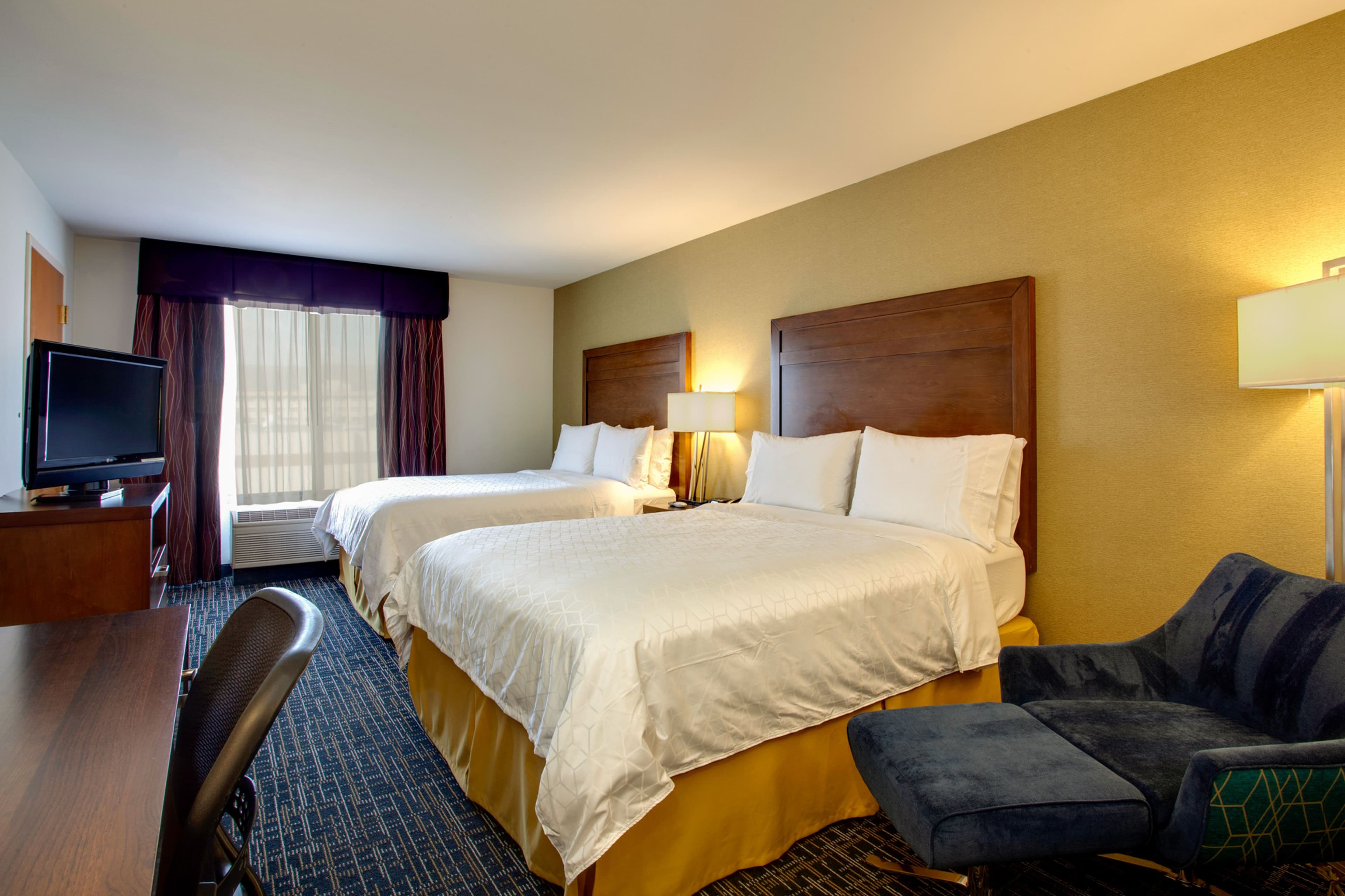 Holiday Inn Express San Francisco-Airport North — 10
