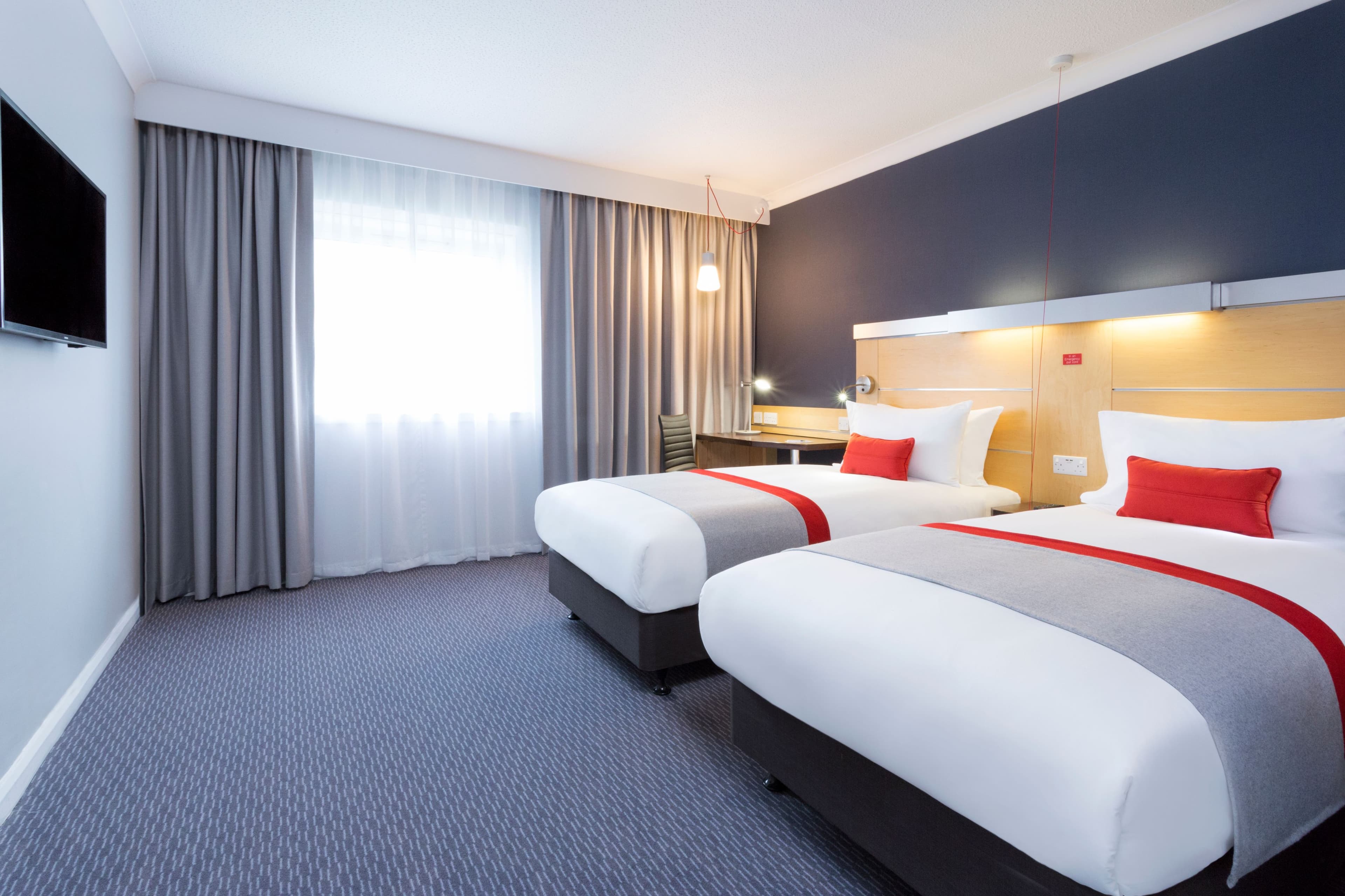 Holiday Inn Express Southampton M27, Jct.7 — 15