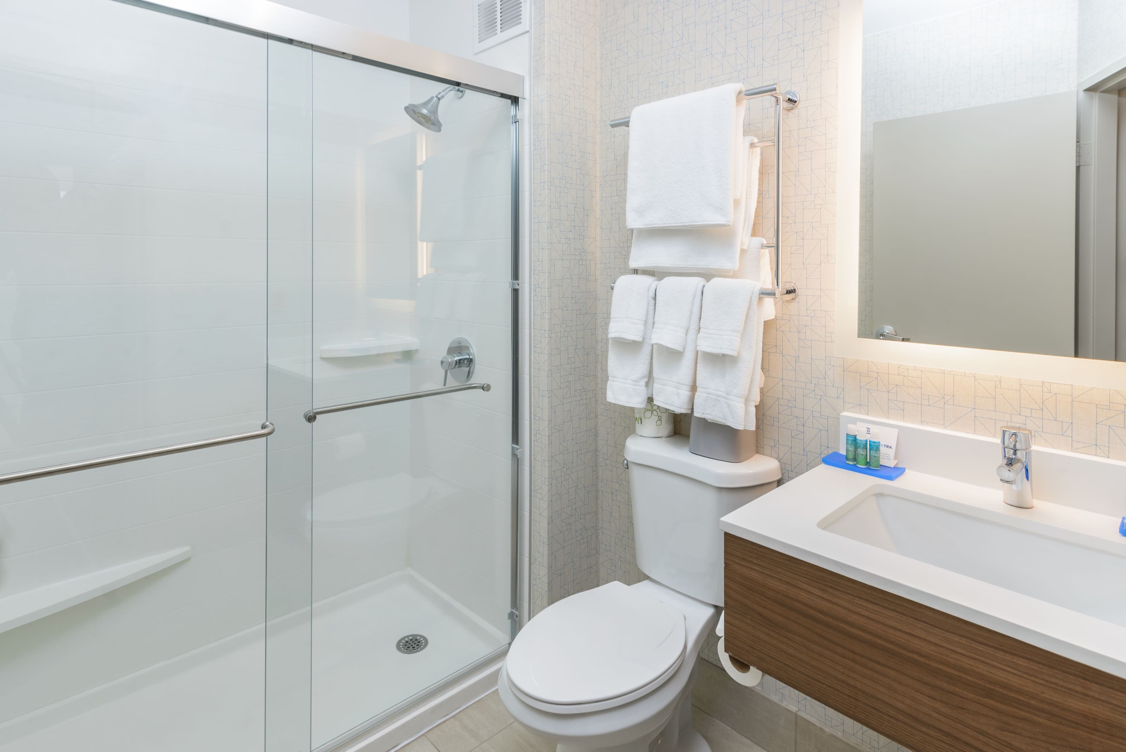 Holiday Inn Express Southington — 12