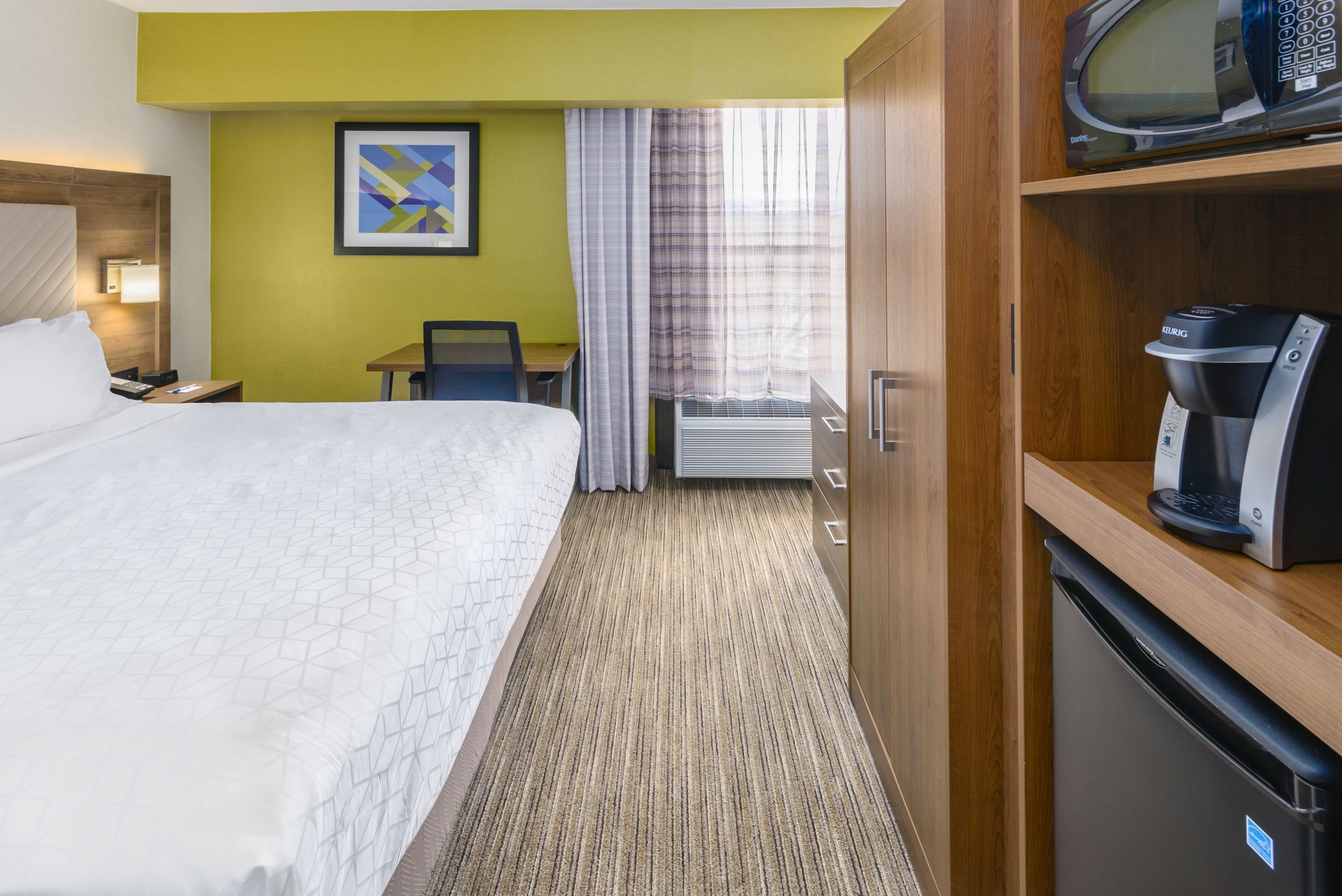 Holiday Inn Express Southington - Image 3
