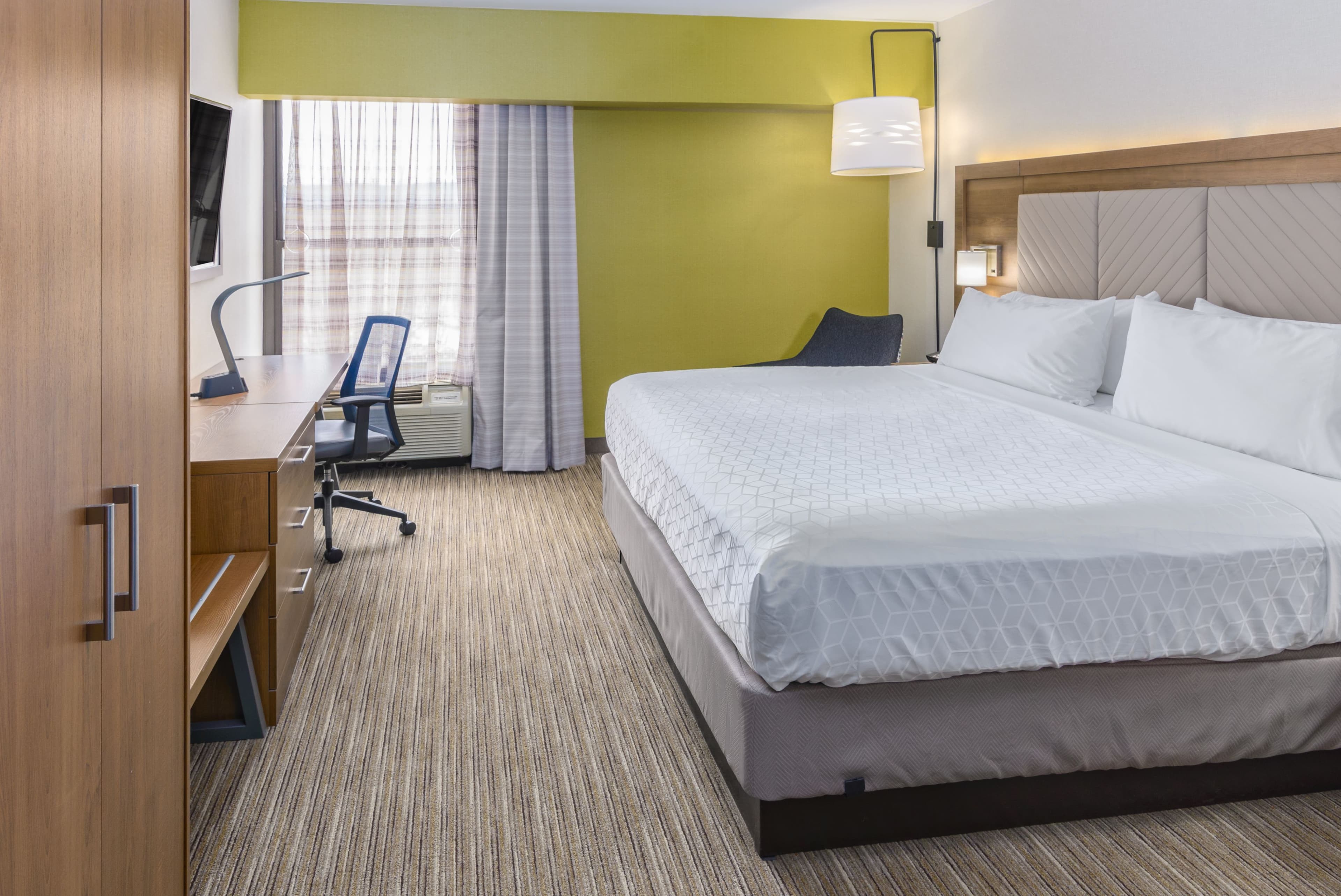 Holiday Inn Express Southington — 11