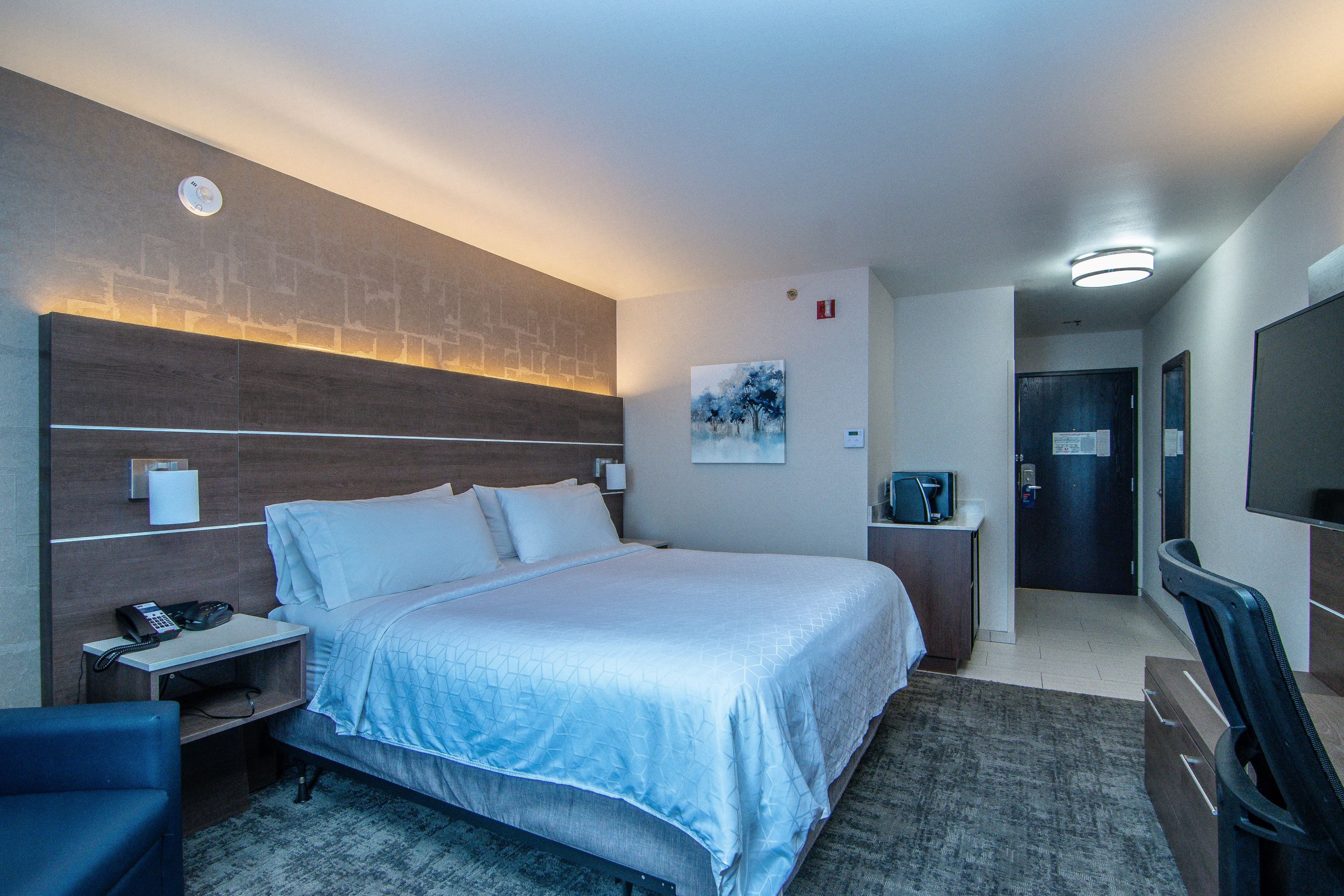 Holiday Inn Express Spokane-Downtown - Image 4