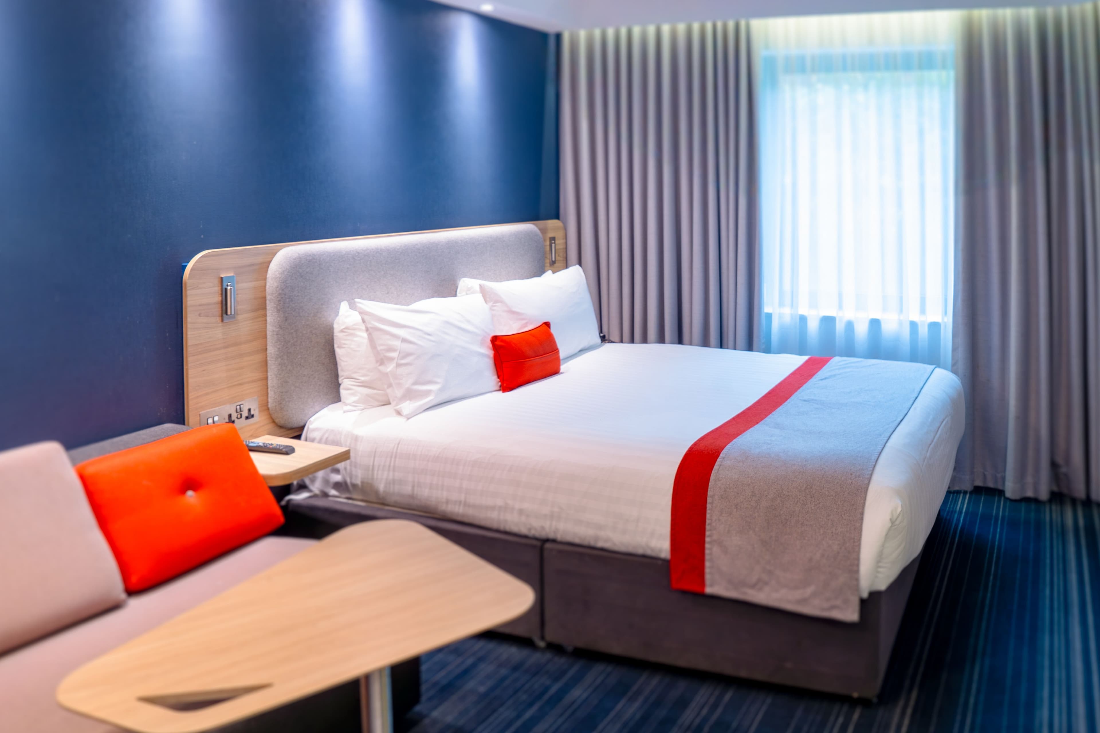 Holiday Inn Express St. Albans - M25, Jct.22 — 16