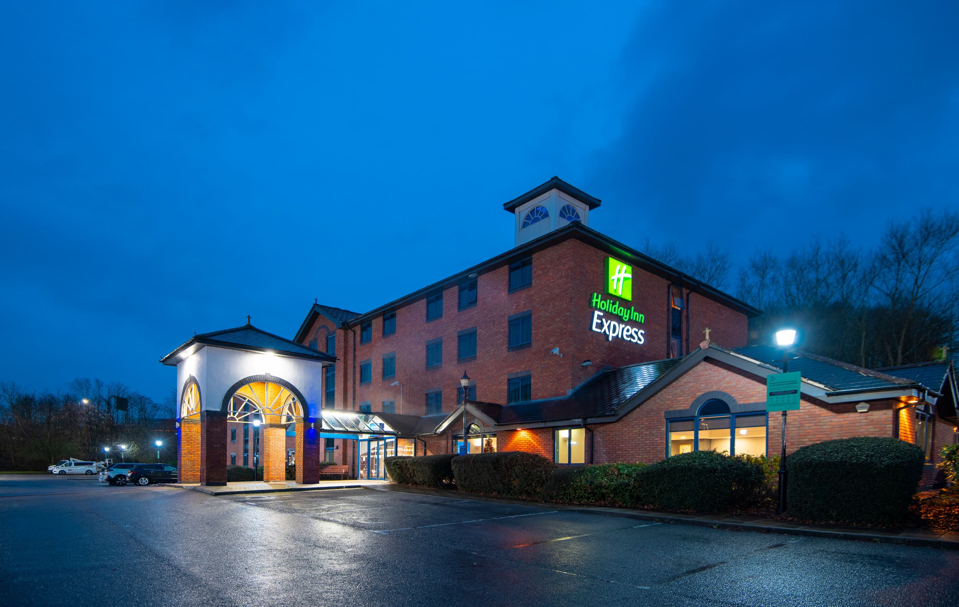 Holiday Inn Express Stafford - Image 1