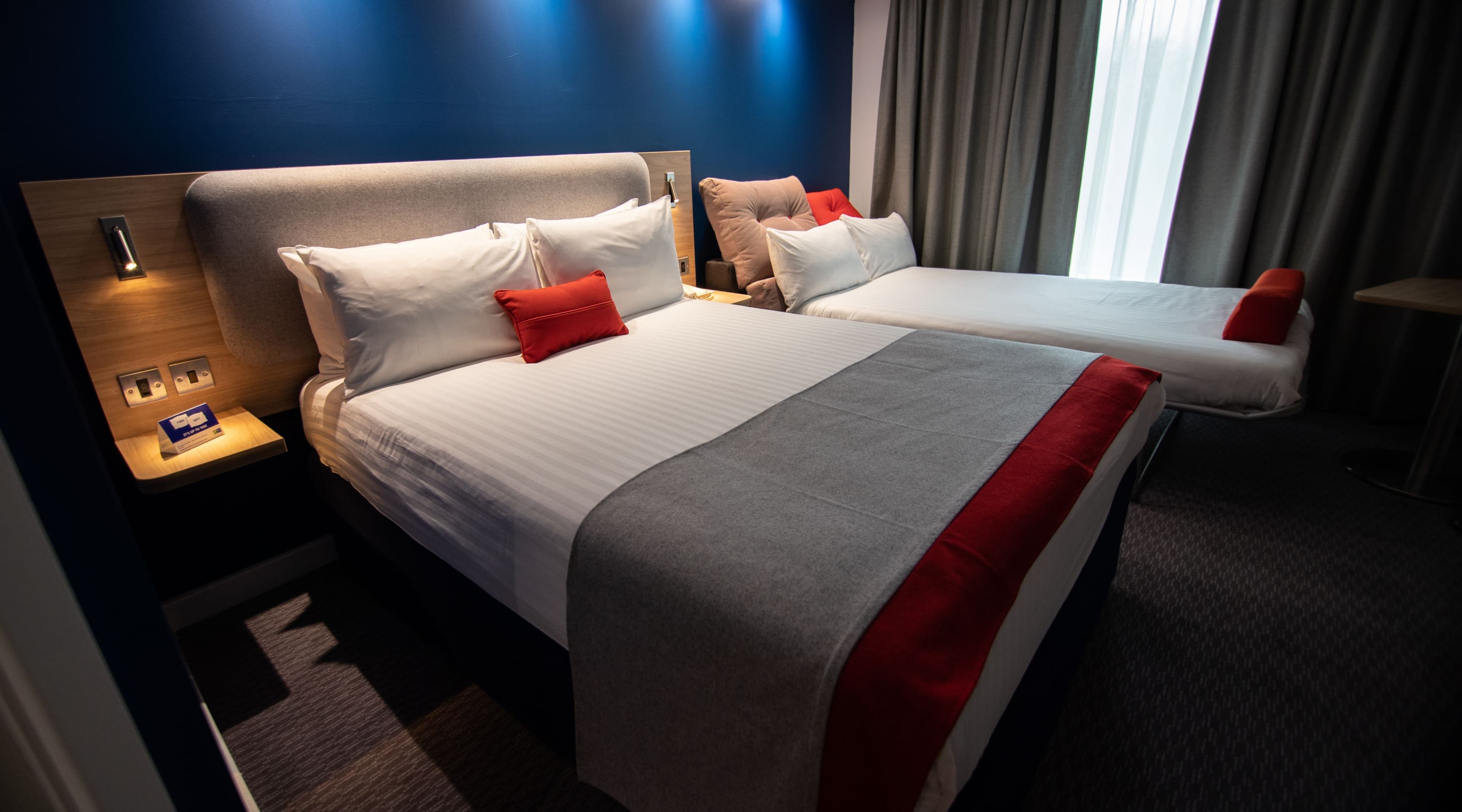 Holiday Inn Express London - Stansted Airport - Image 4