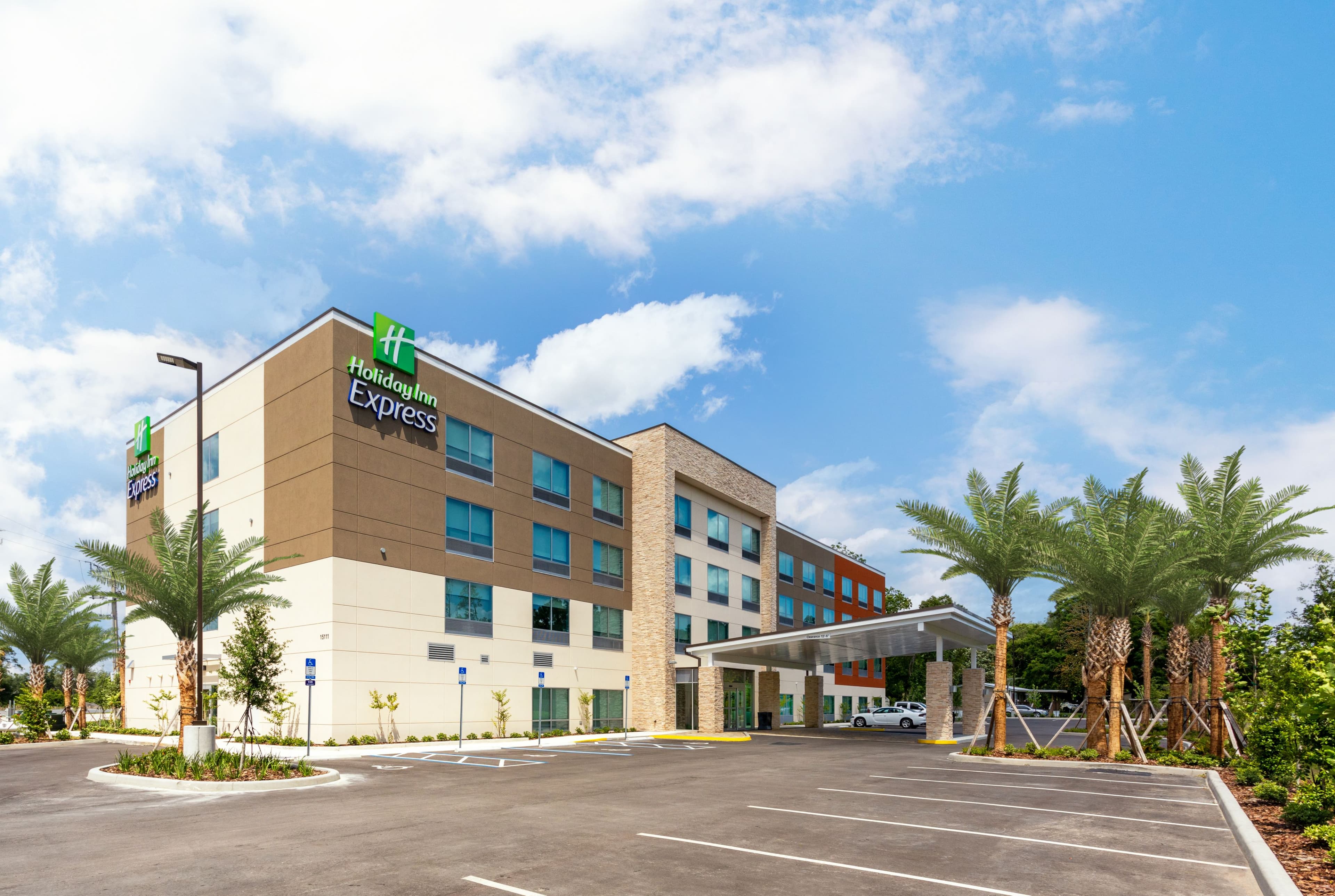 Holiday Inn Express Starke - Image 1