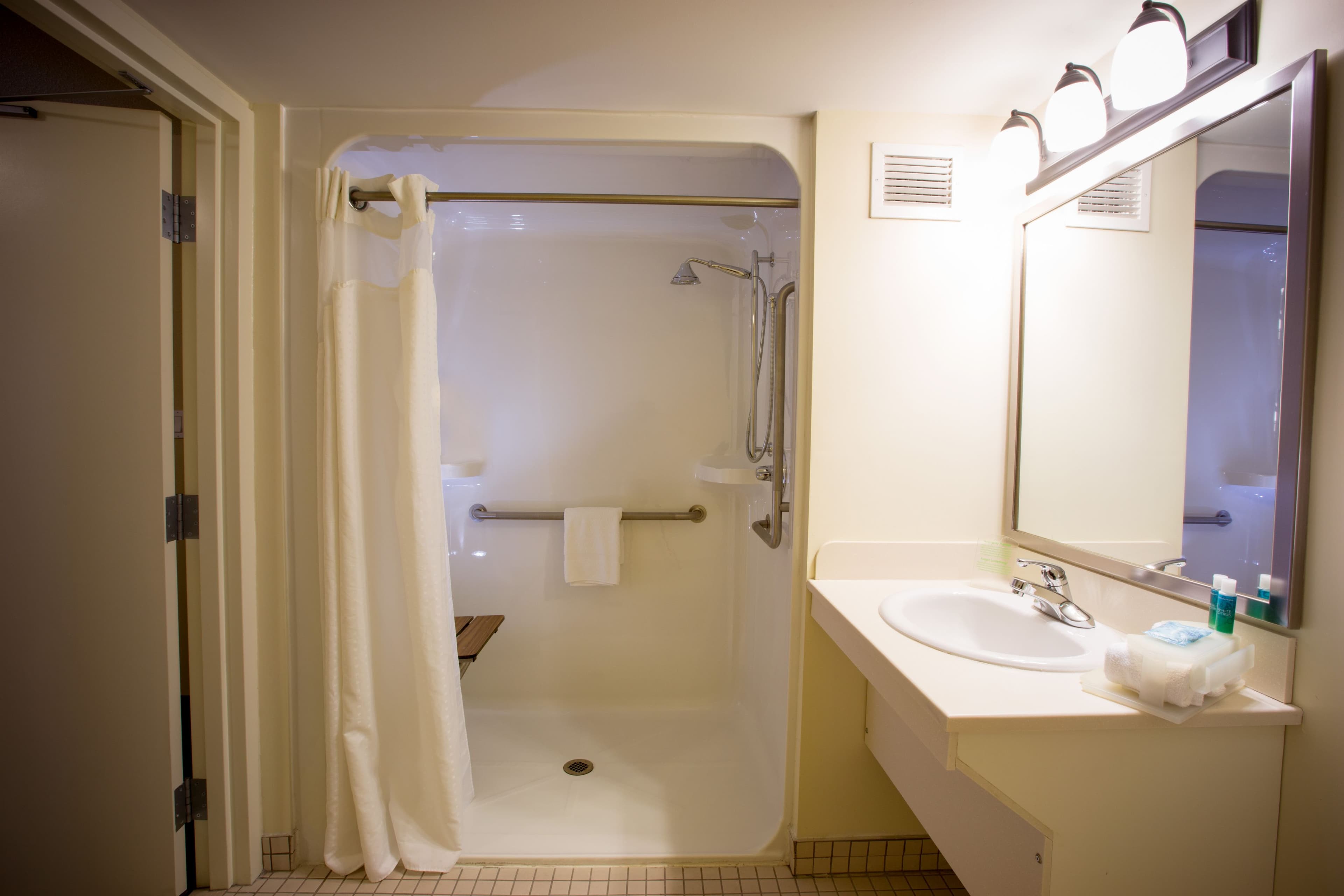 Holiday Inn Express Stellarton-New Glasgow — 15