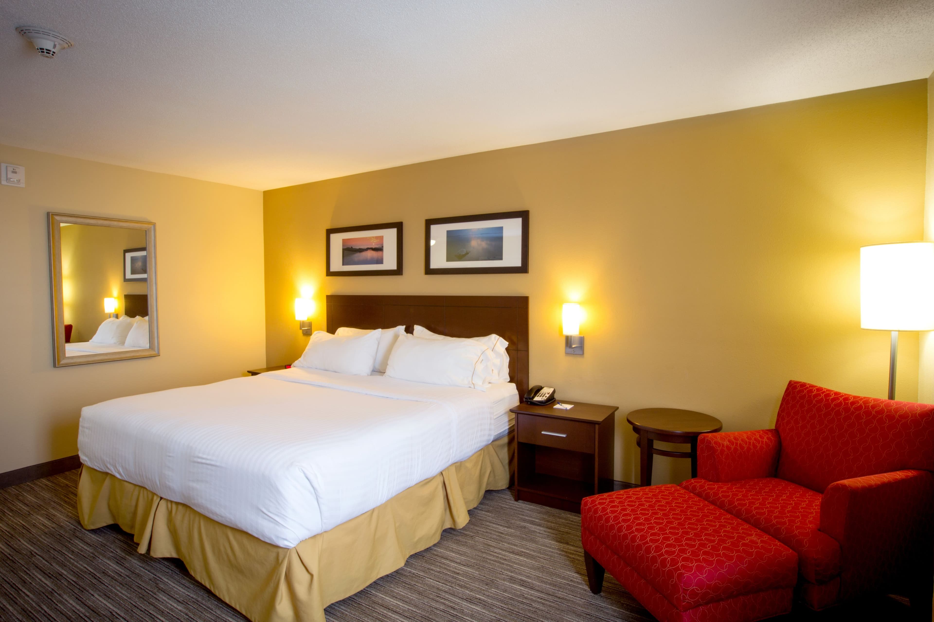 Holiday Inn Express Stellarton-New Glasgow - Image 5
