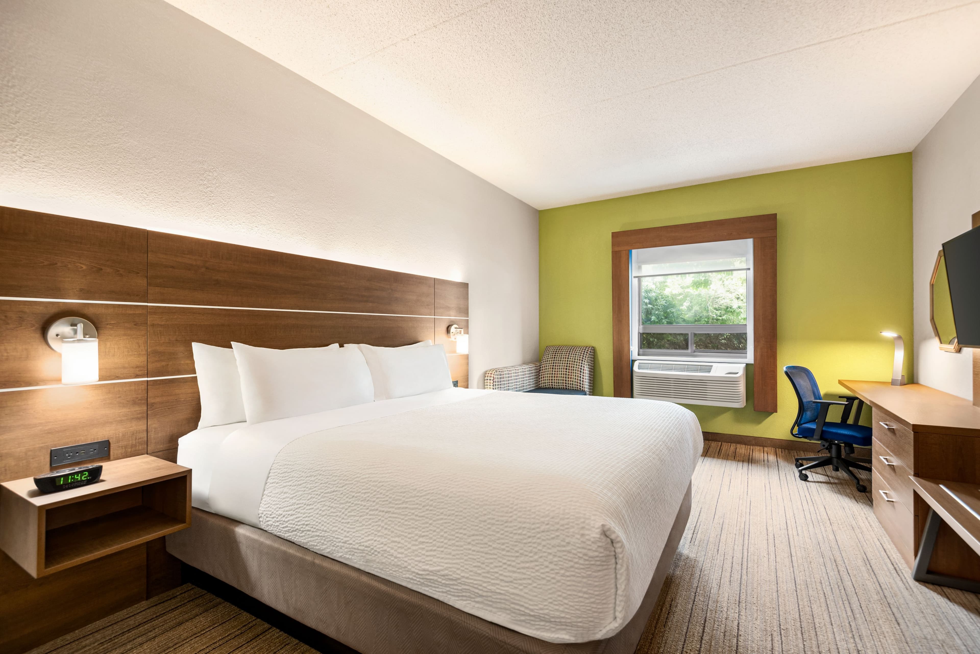 Holiday Inn Express Winchester South Stephens City - Image 4