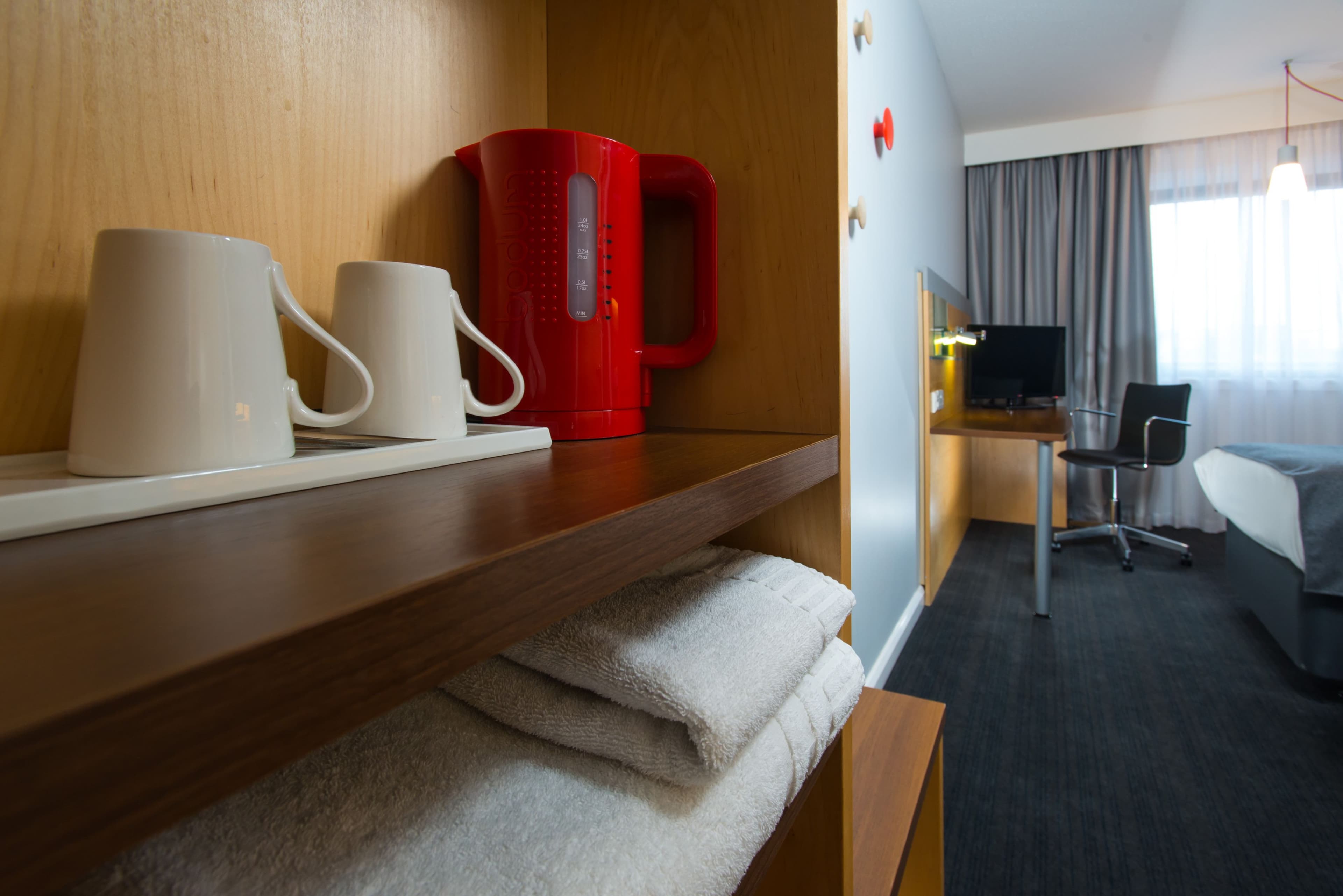 Holiday Inn Express Stevenage - Image 3