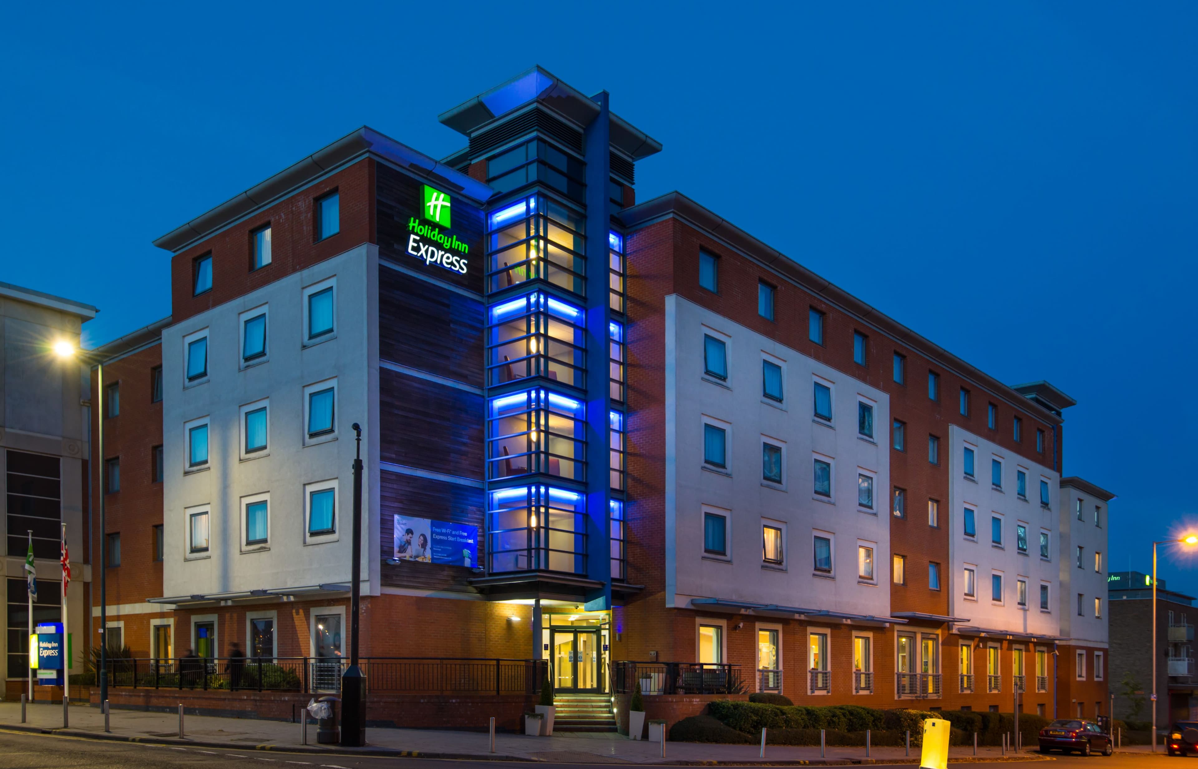 Holiday Inn Express Stevenage - Image 1