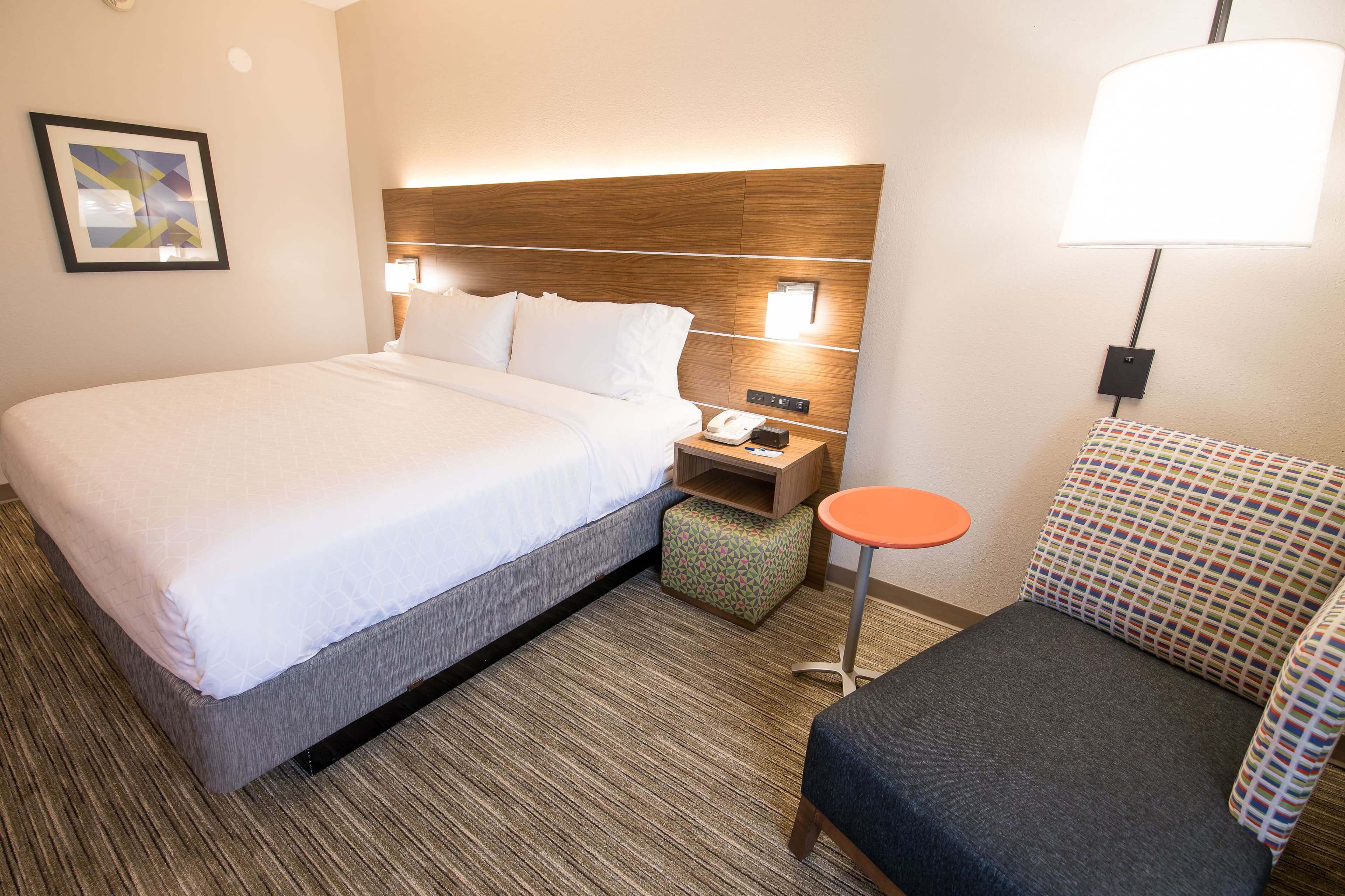 Holiday Inn Express Atlanta-Stone Mountain - Image 4