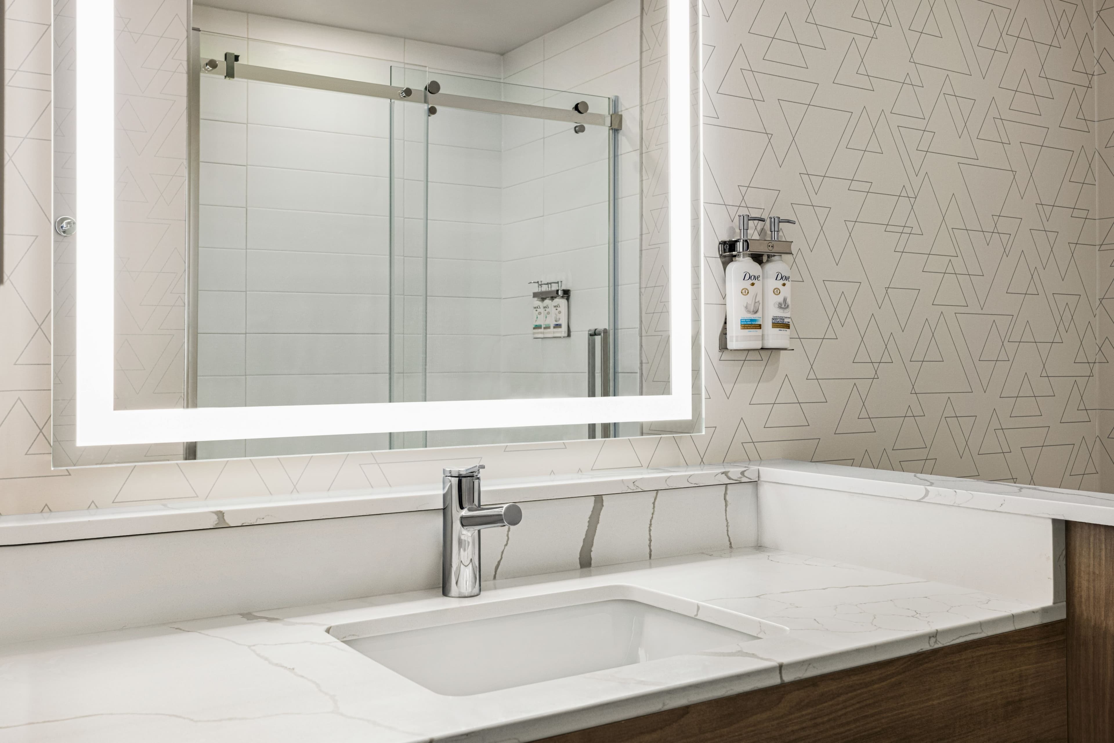 Holiday Inn Express Strathroy - Image 4