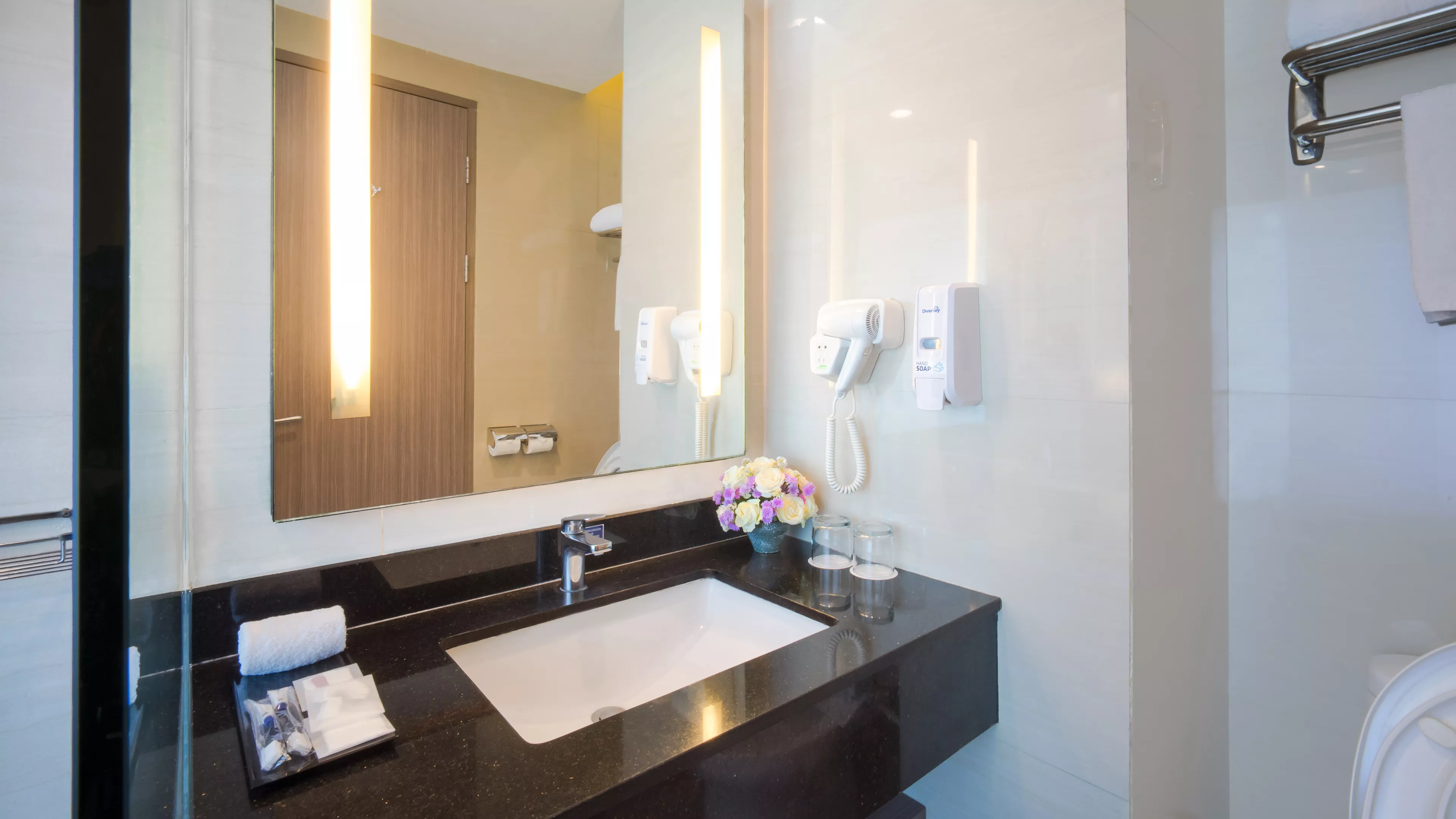 Holiday Inn Express Surabaya CenterPoint — 7