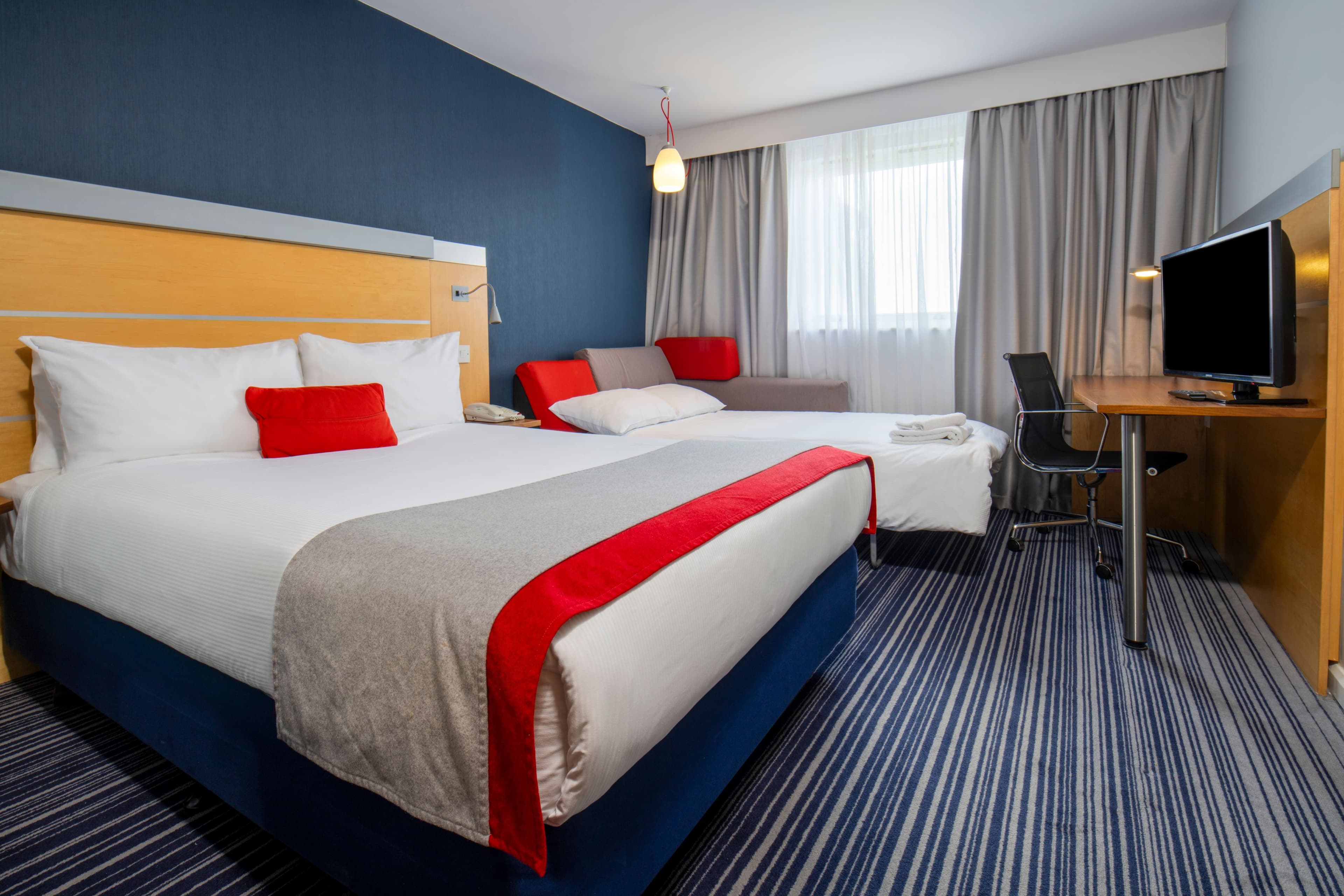 Holiday Inn Express London - Epsom Downs — 9
