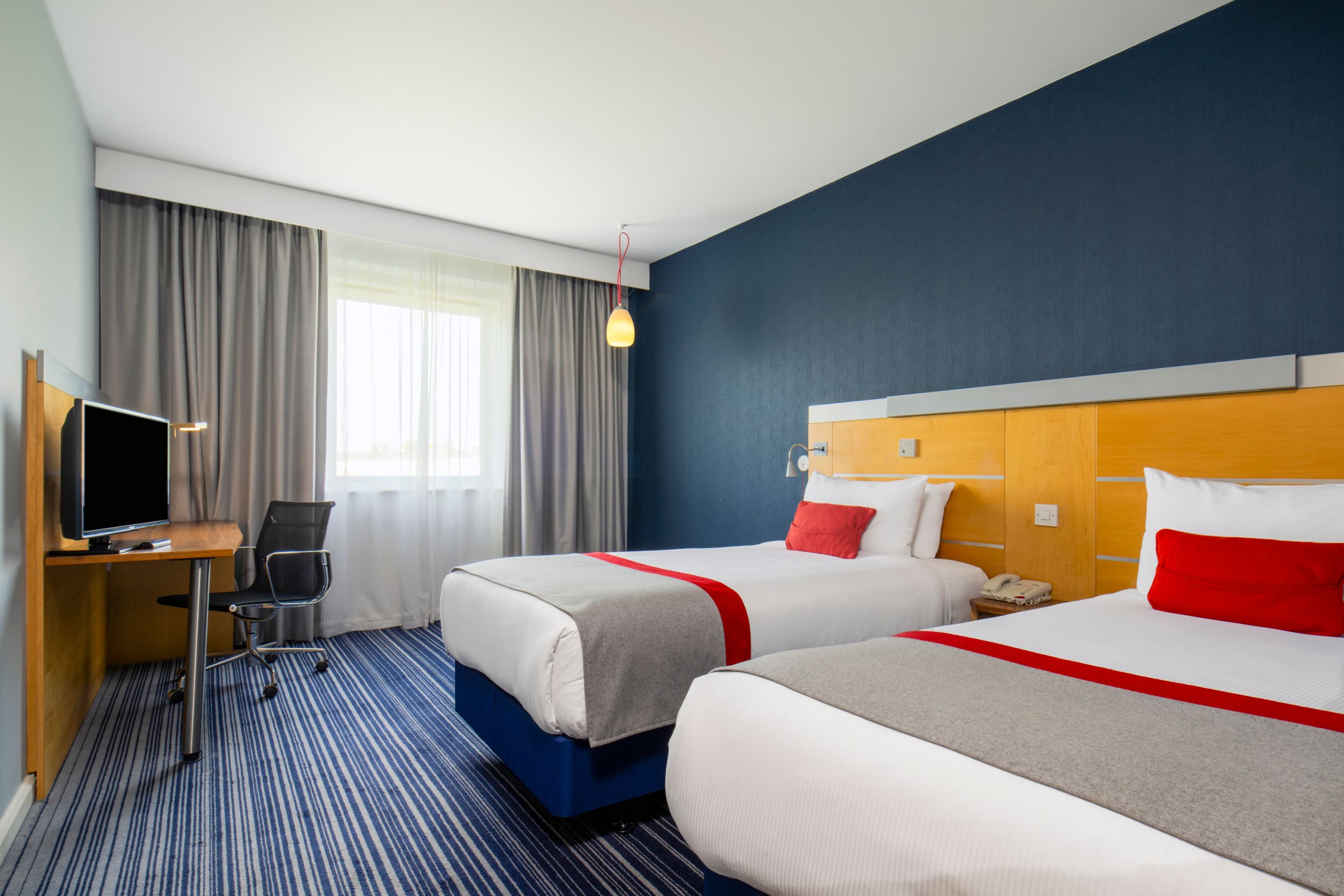 Holiday Inn Express London - Epsom Downs — 45