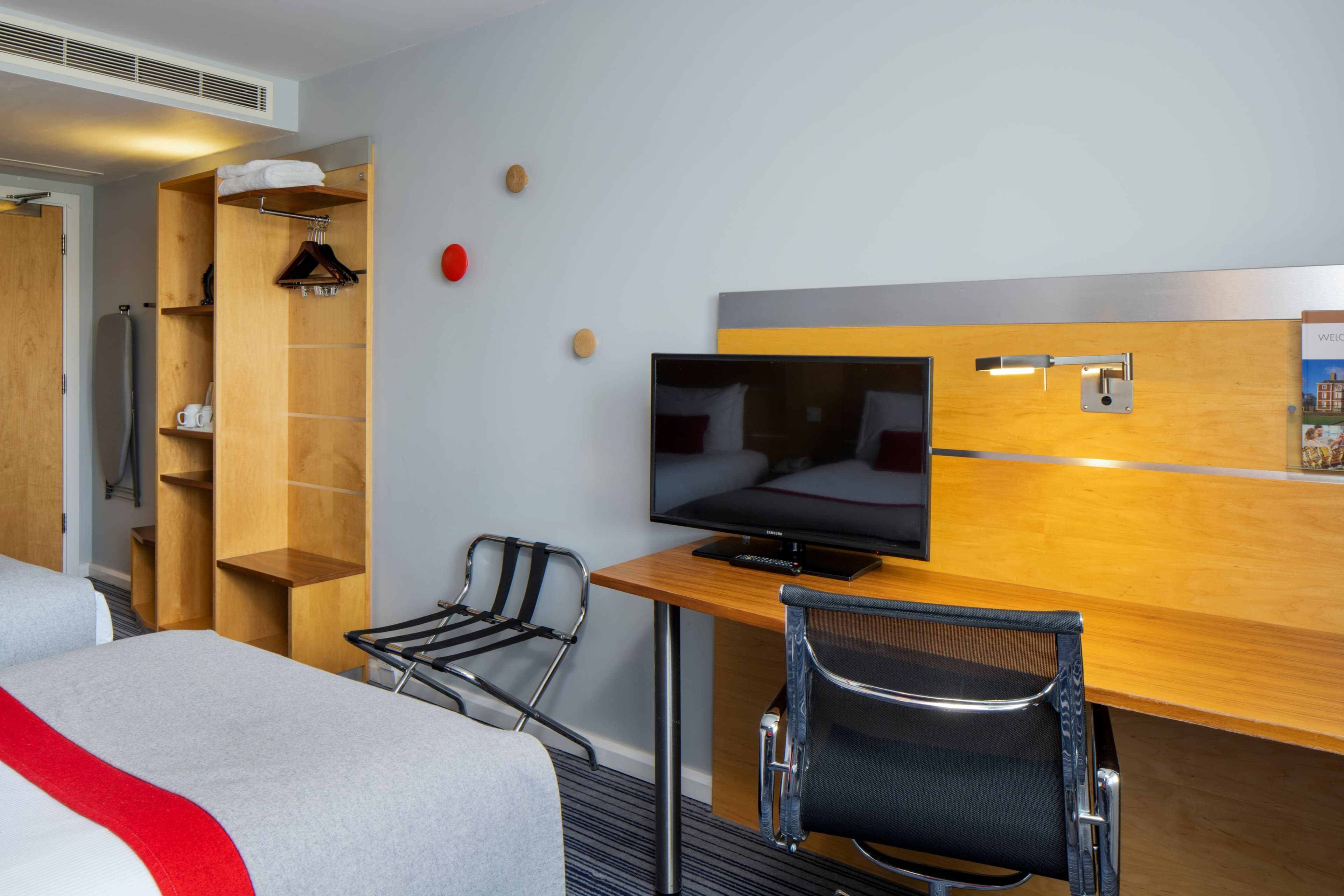 Holiday Inn Express London - Epsom Downs — 42