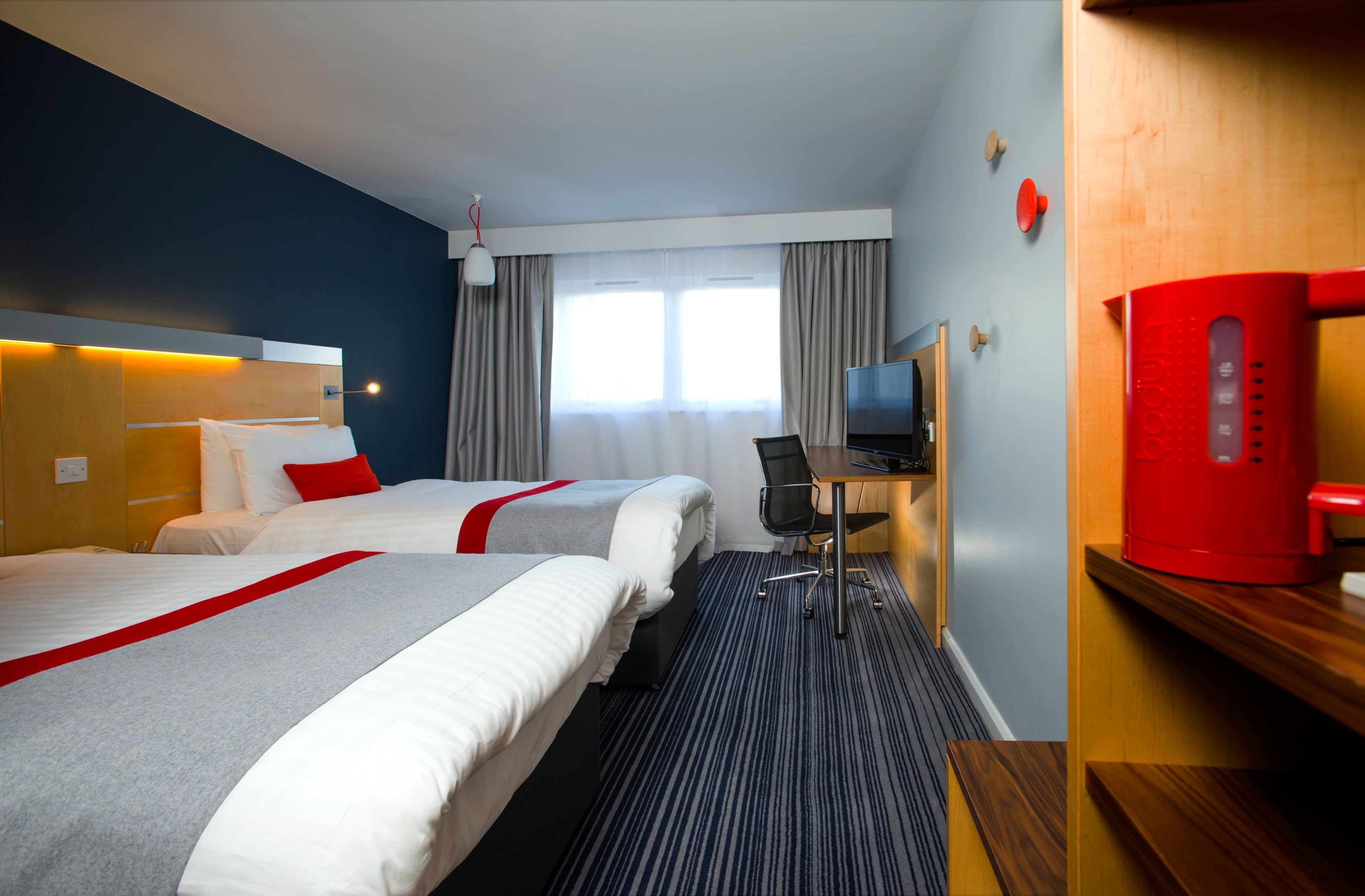Holiday Inn Express London - Epsom Downs — 53
