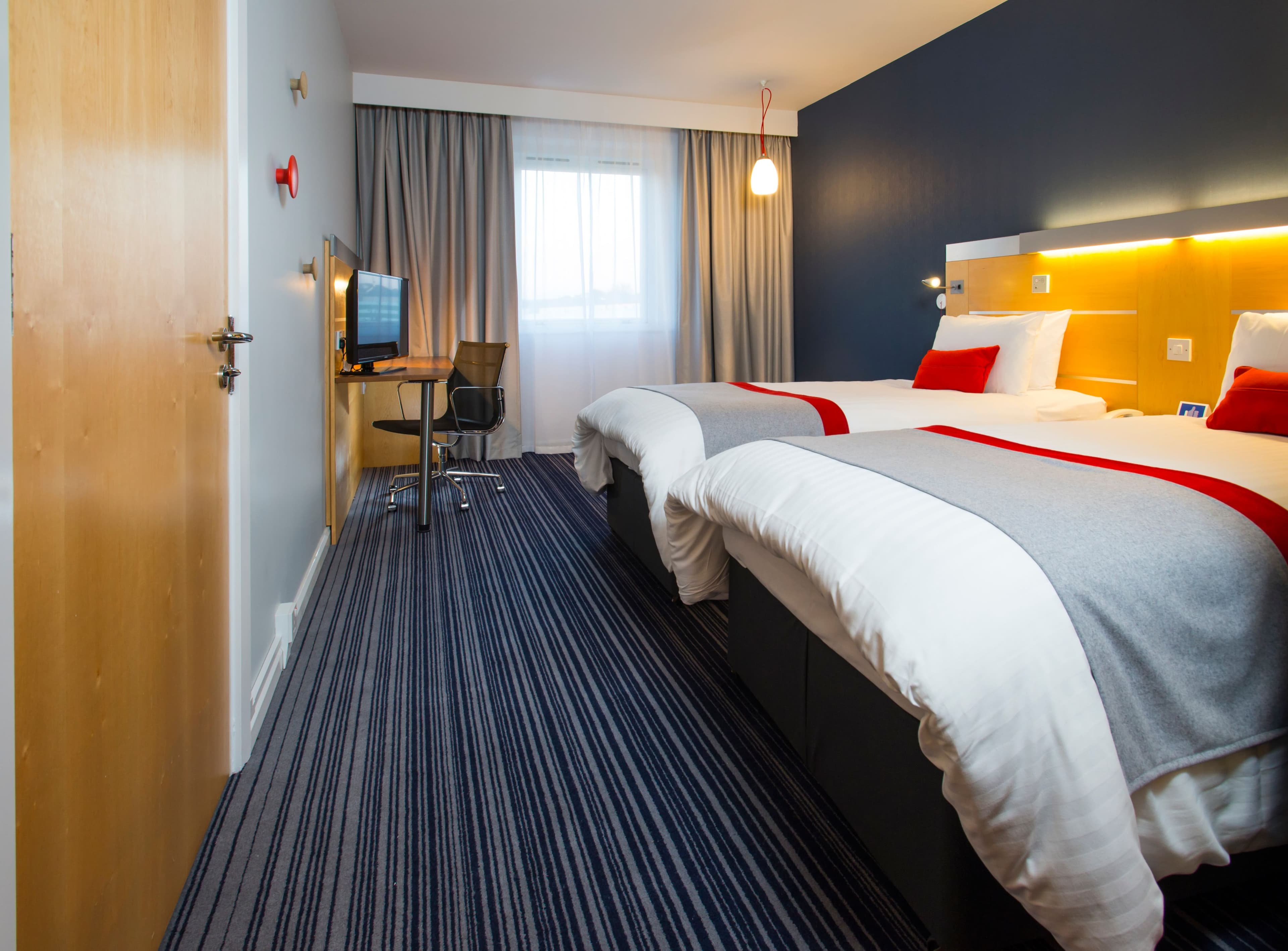 Holiday Inn Express London - Epsom Downs — 57