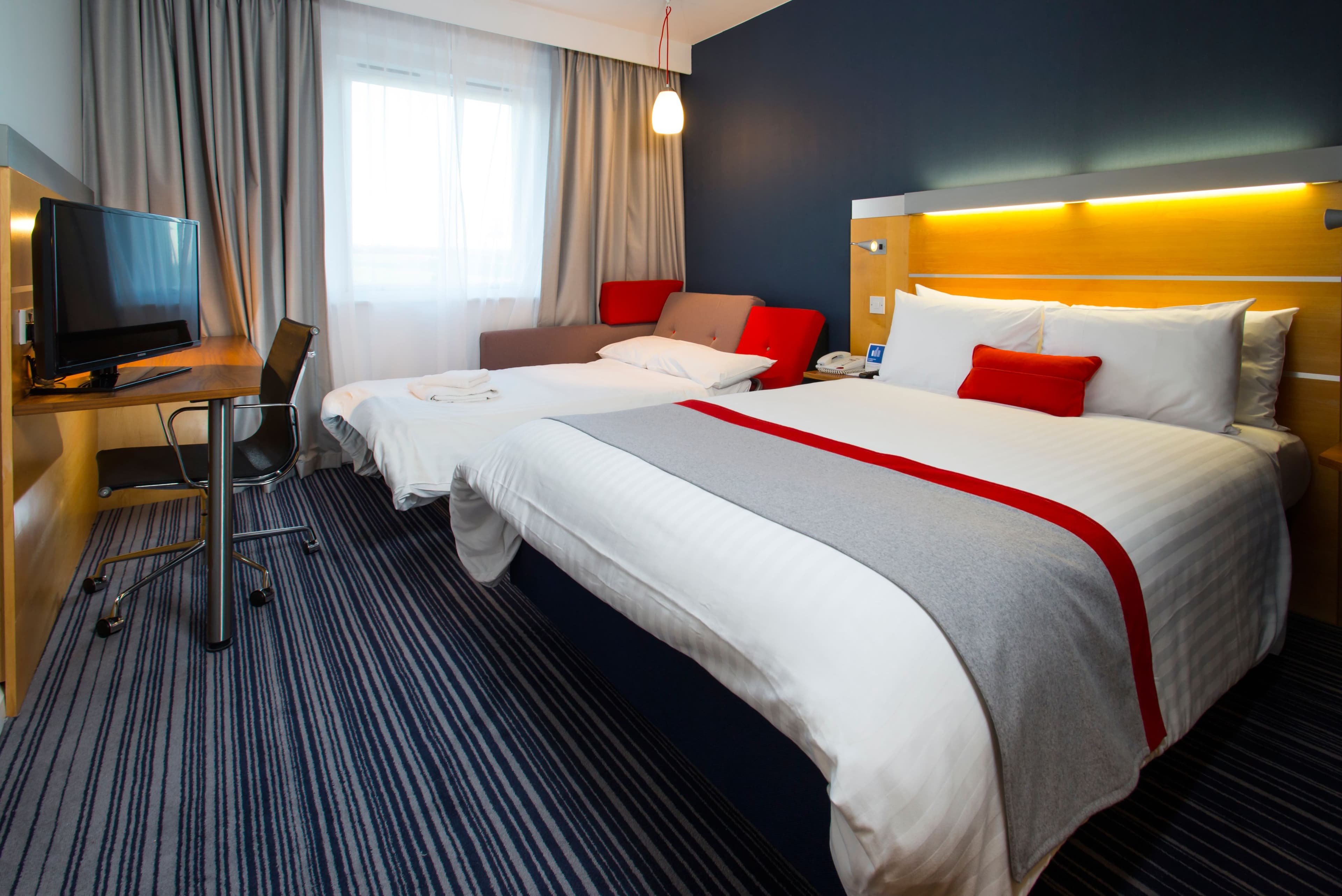 Holiday Inn Express London - Epsom Downs — 18