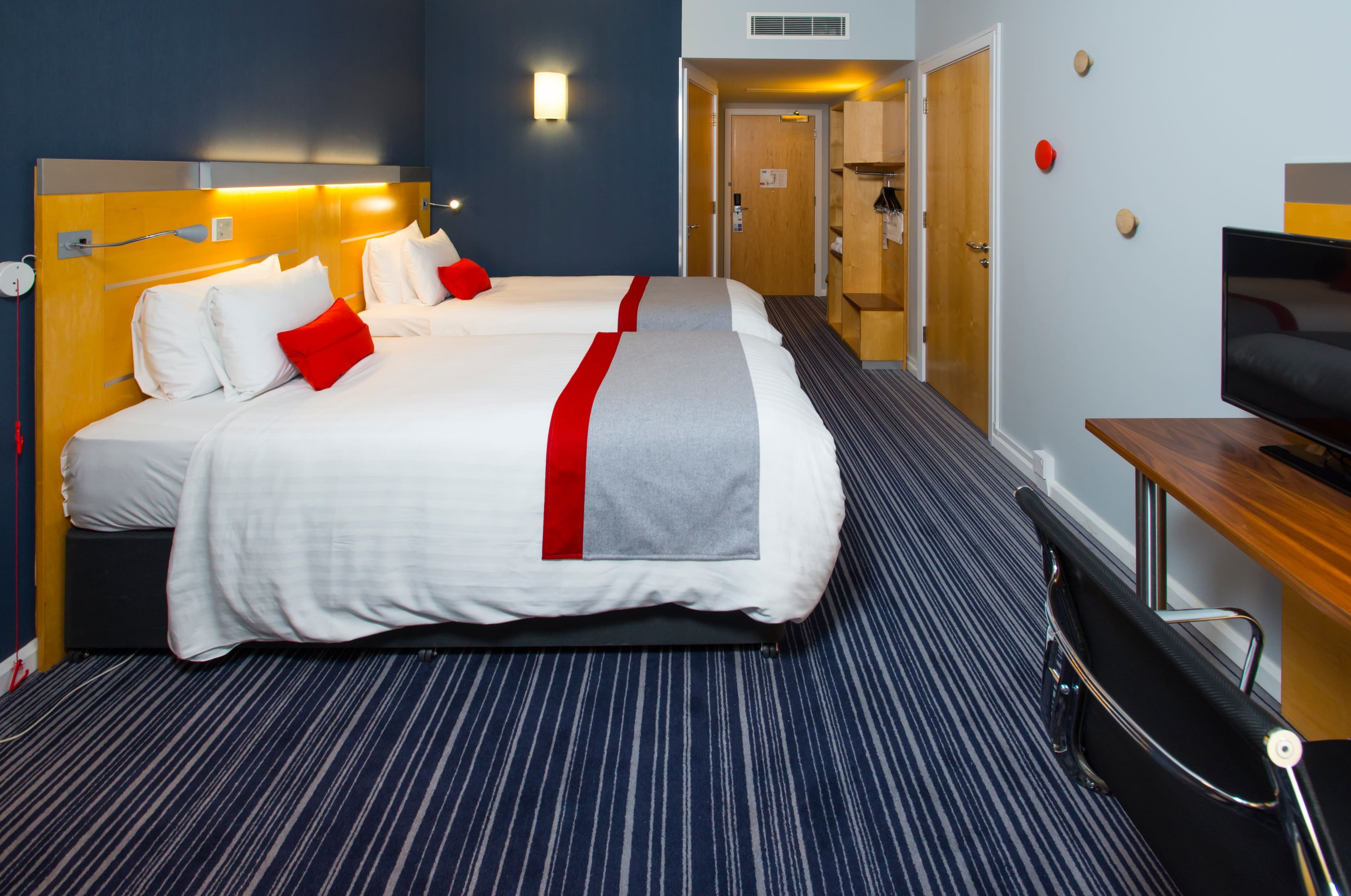 Holiday Inn Express London - Epsom Downs — 55