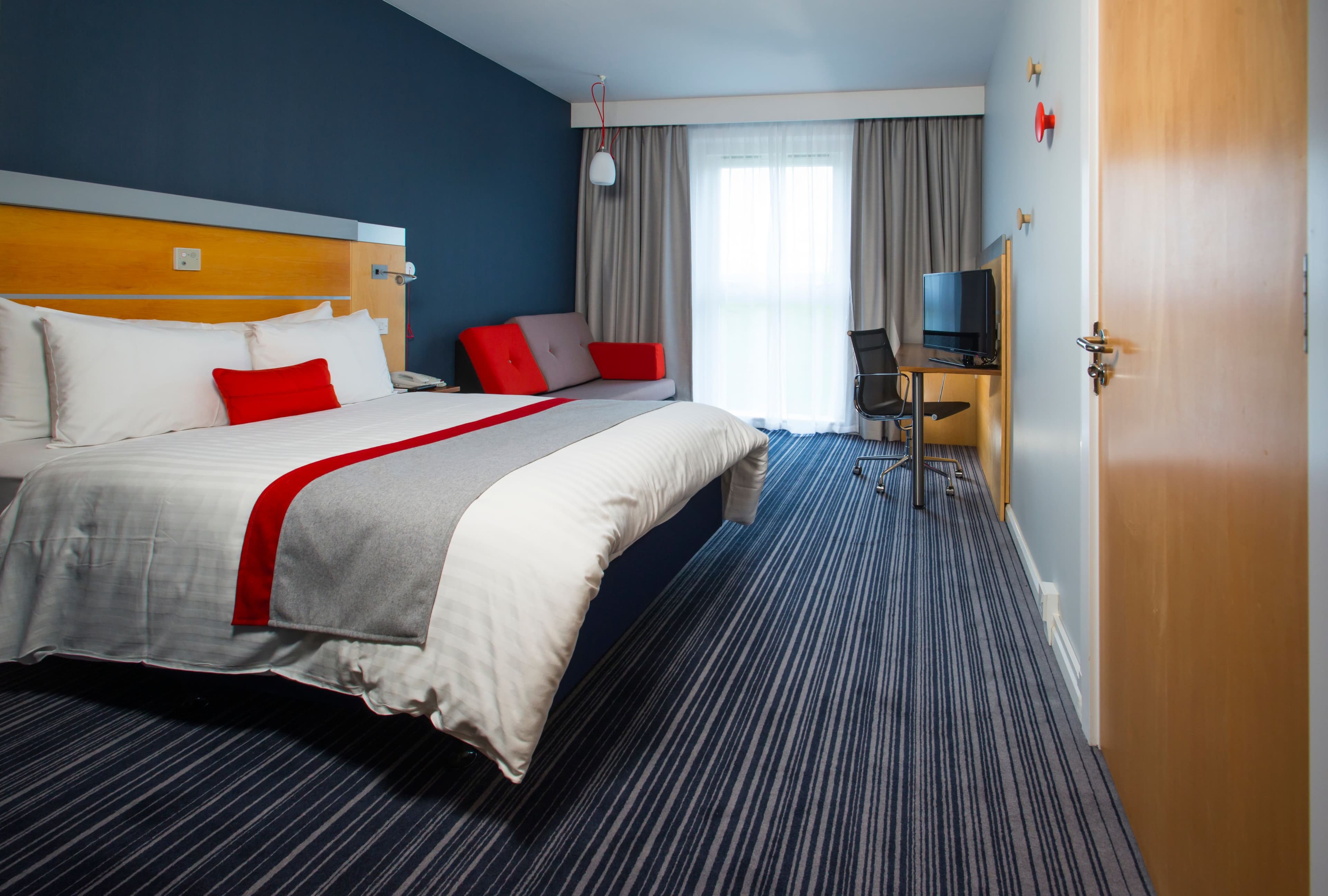 Holiday Inn Express London - Epsom Downs — 30