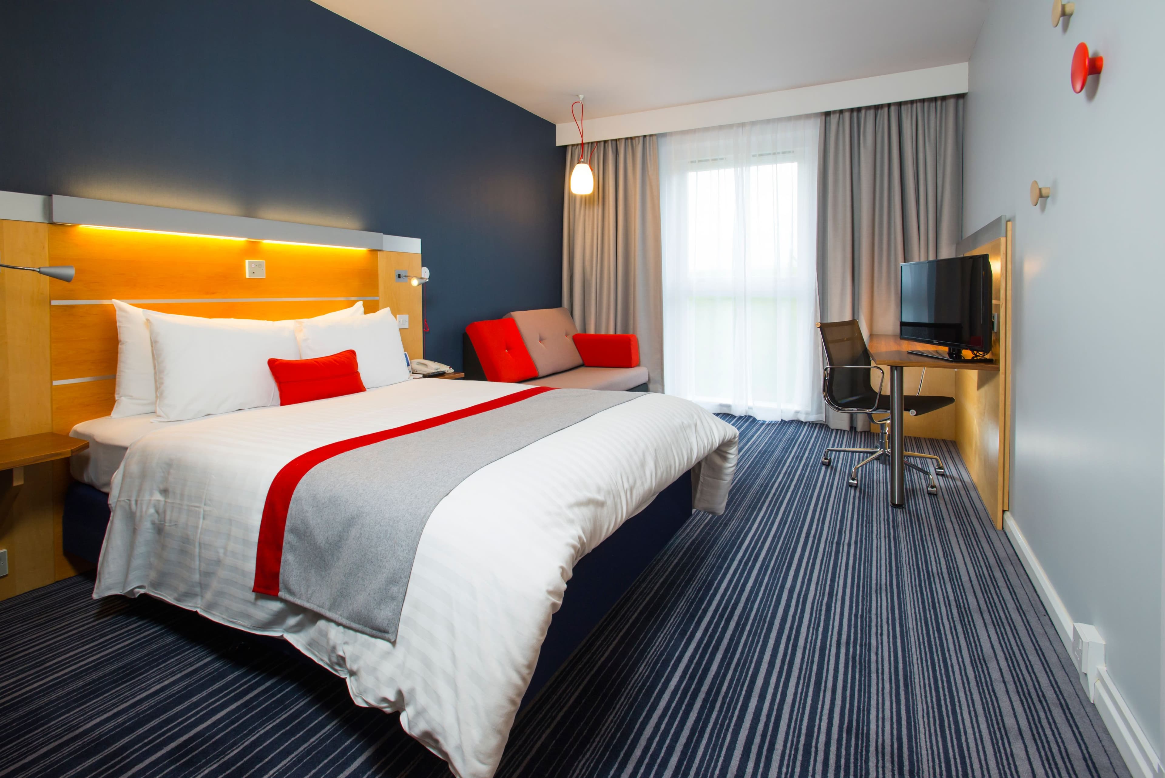 Holiday Inn Express London - Epsom Downs — 31