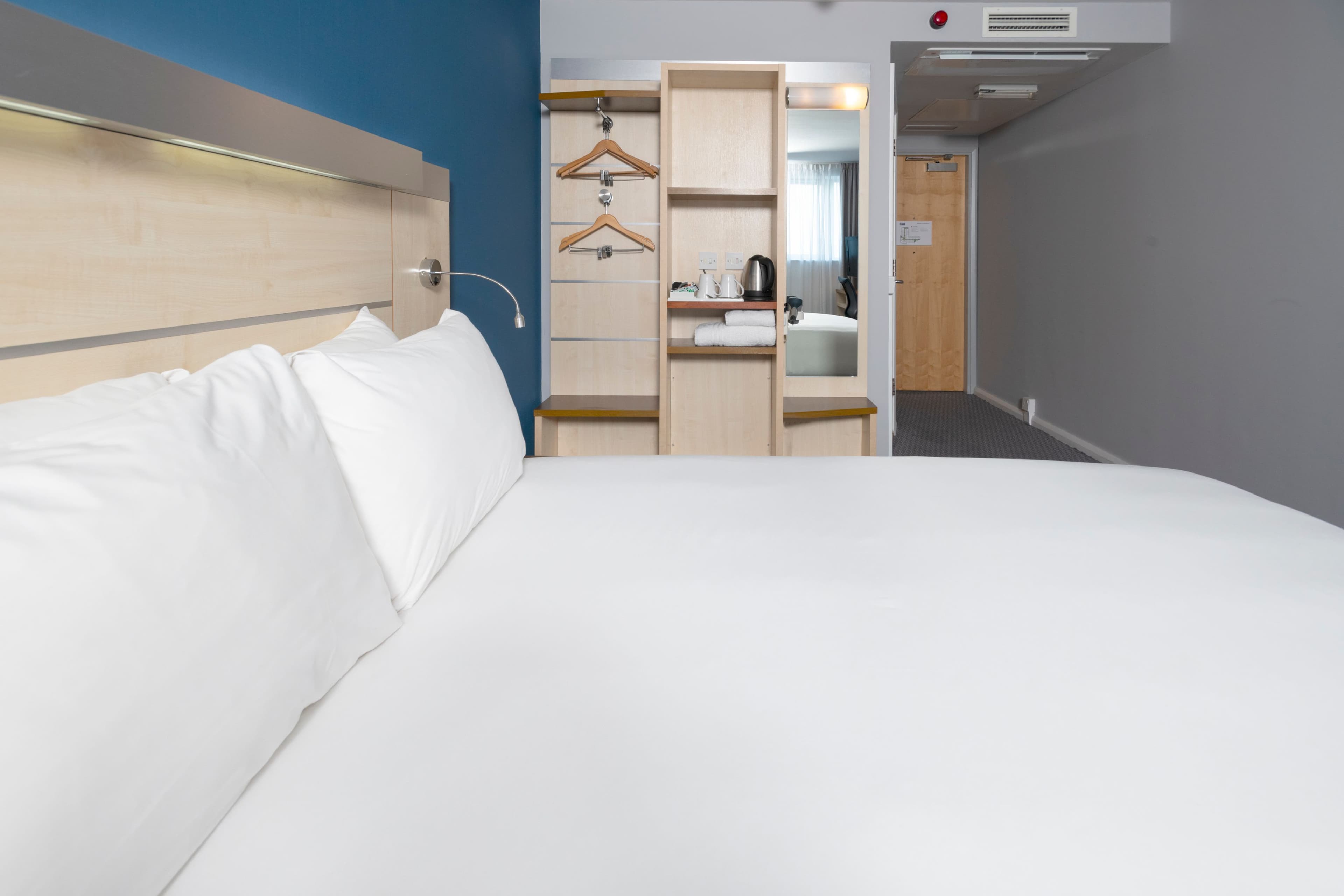 Holiday Inn Express Swindon City Centre — 20