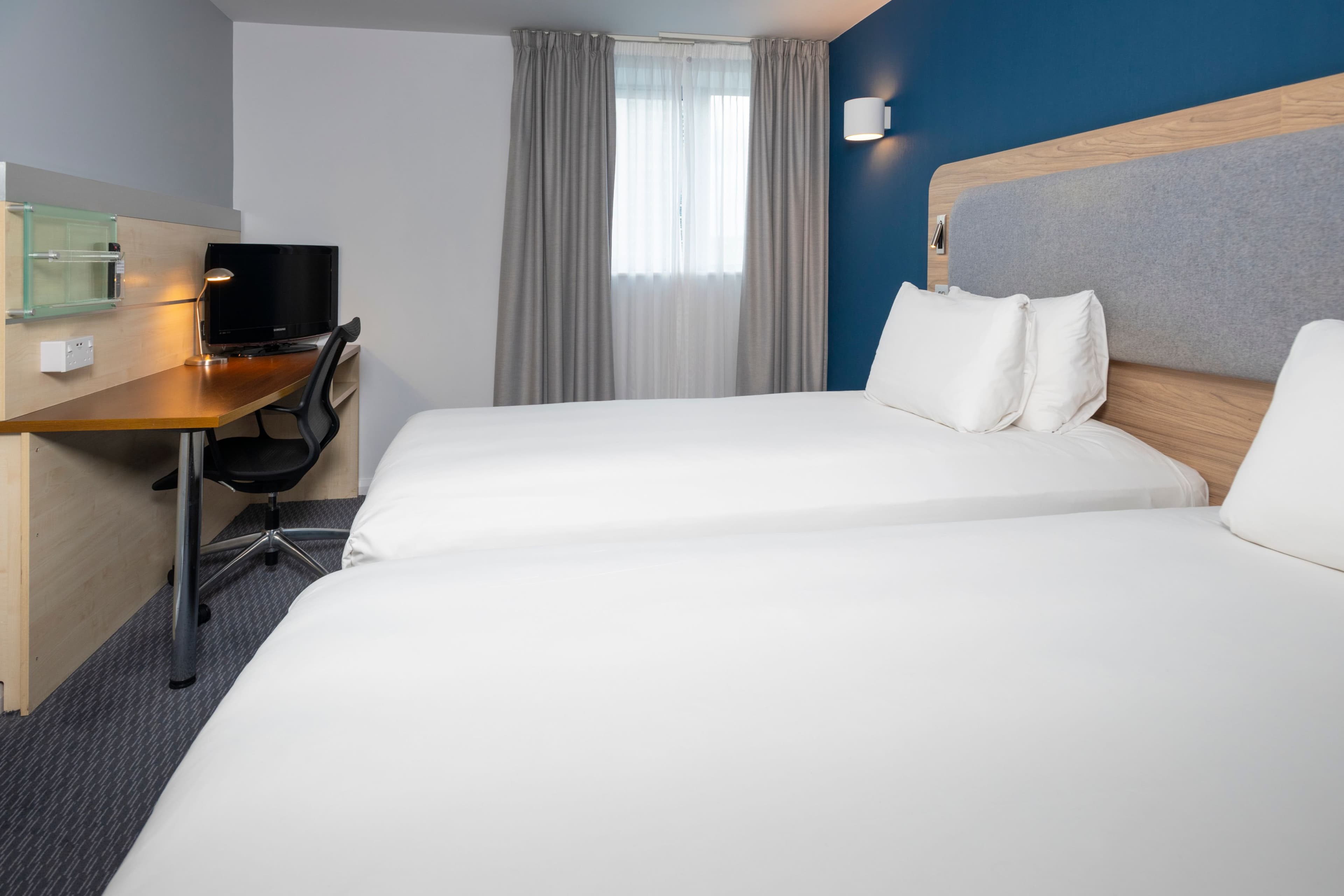 Holiday Inn Express Swindon City Centre — 30