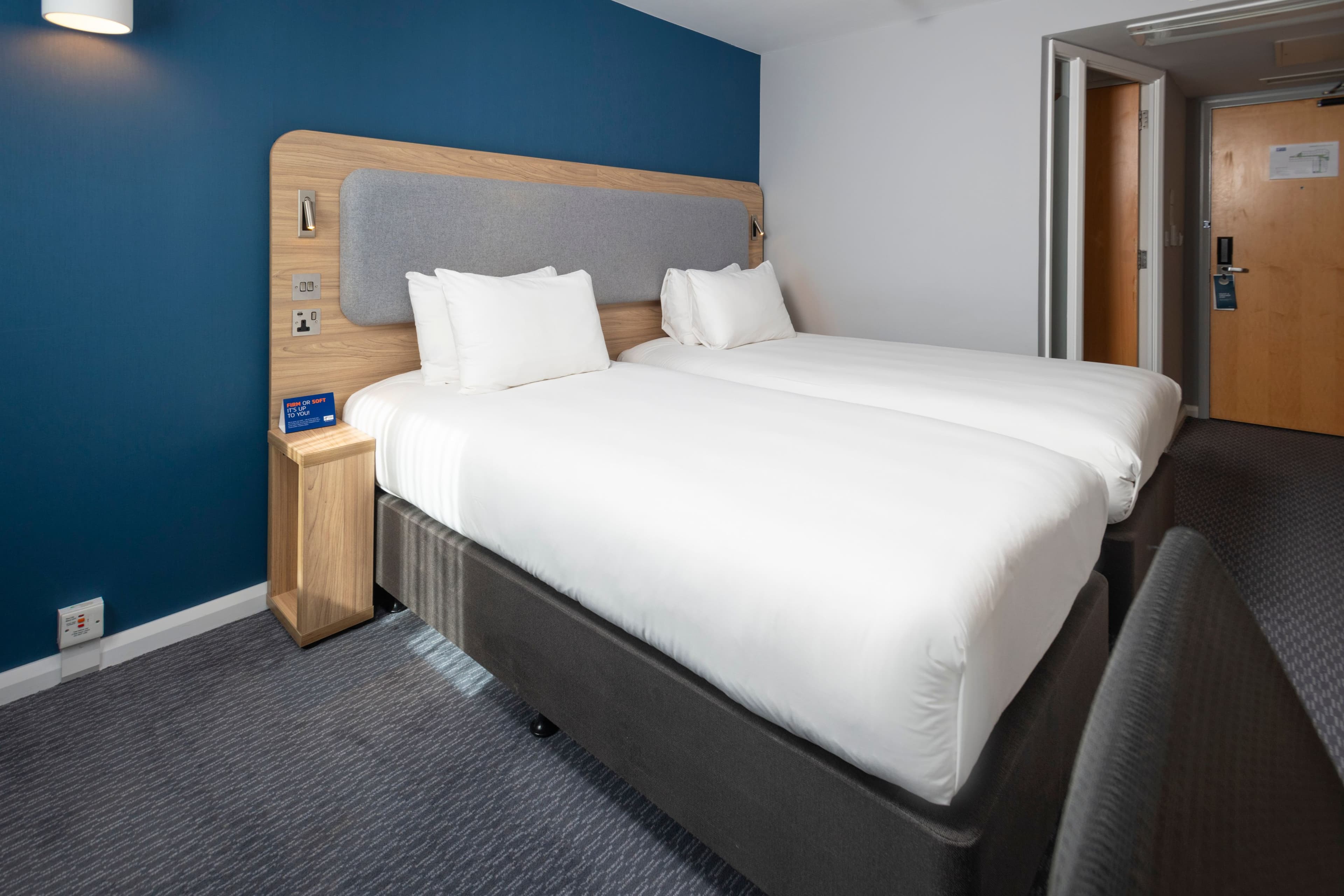 Holiday Inn Express Swindon City Centre — 35