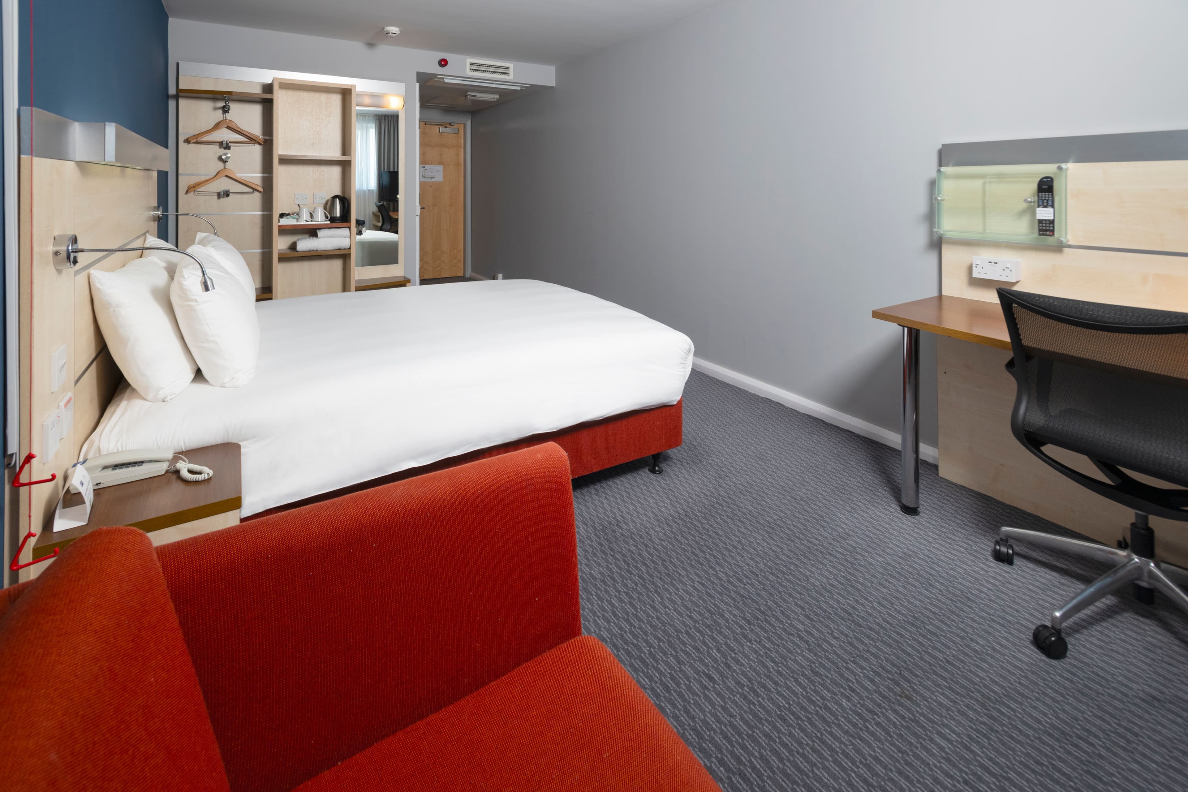 Holiday Inn Express Swindon City Centre — 26