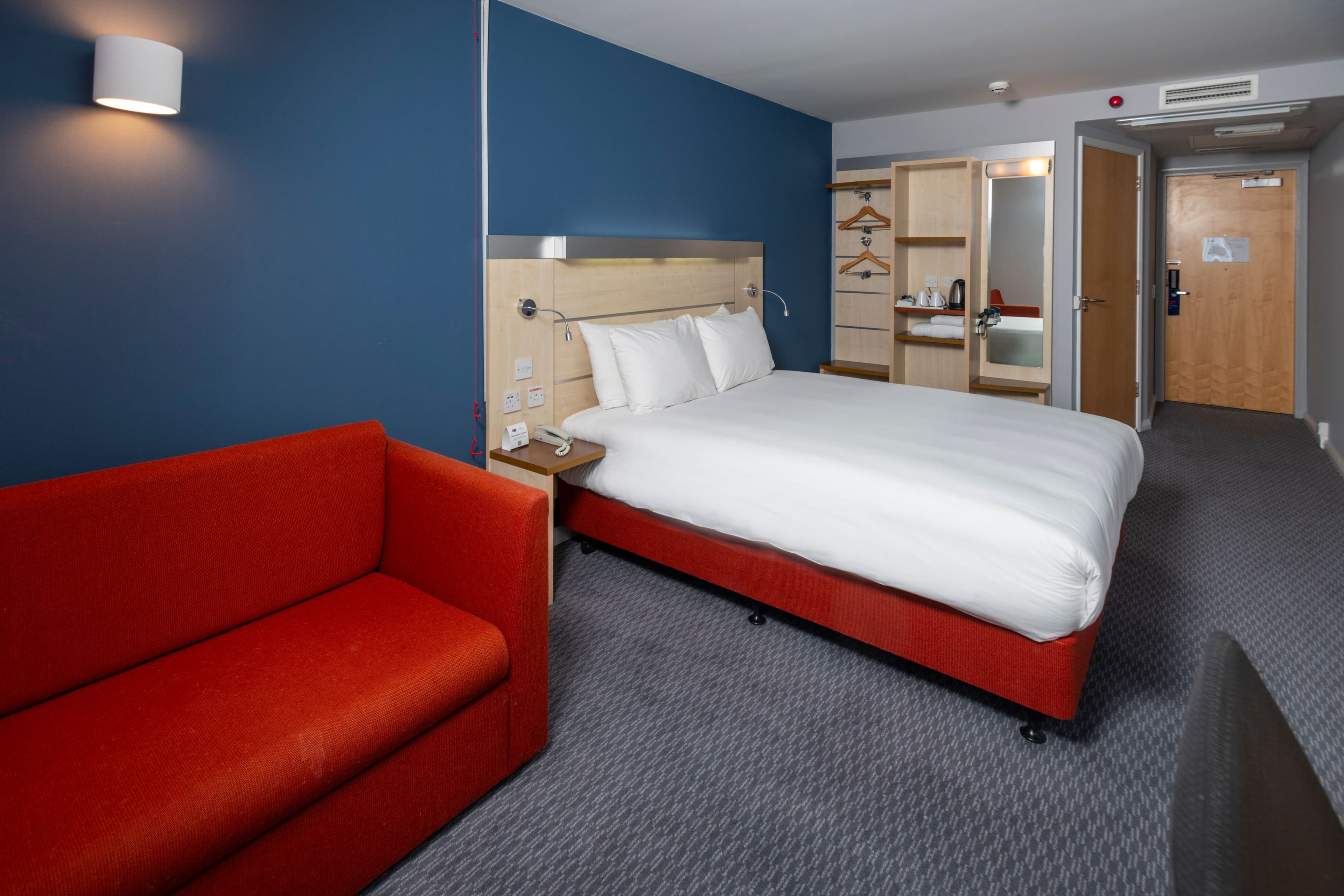 Holiday Inn Express Swindon City Centre — 24