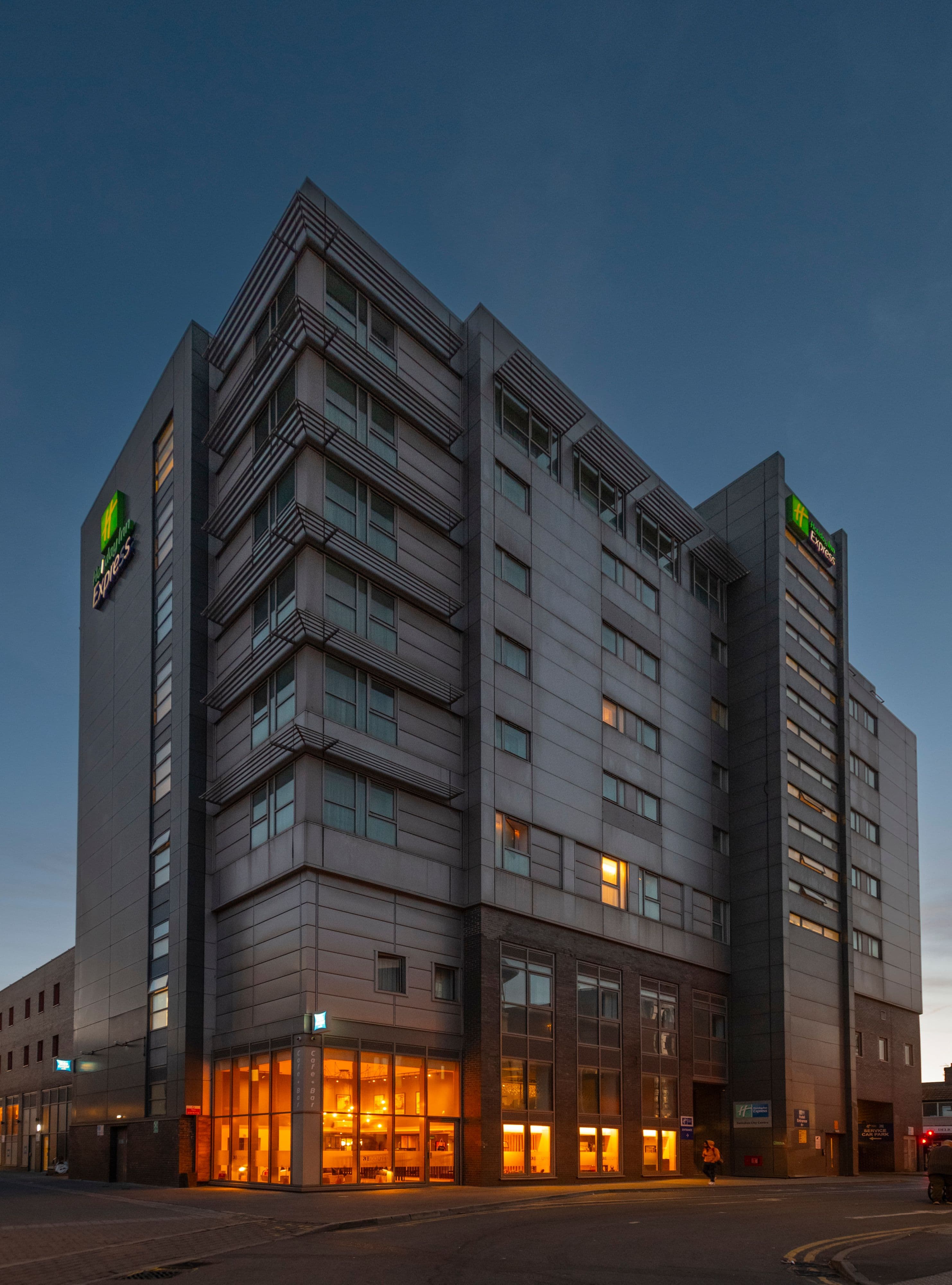 Holiday Inn Express Swindon City Centre - Image 1