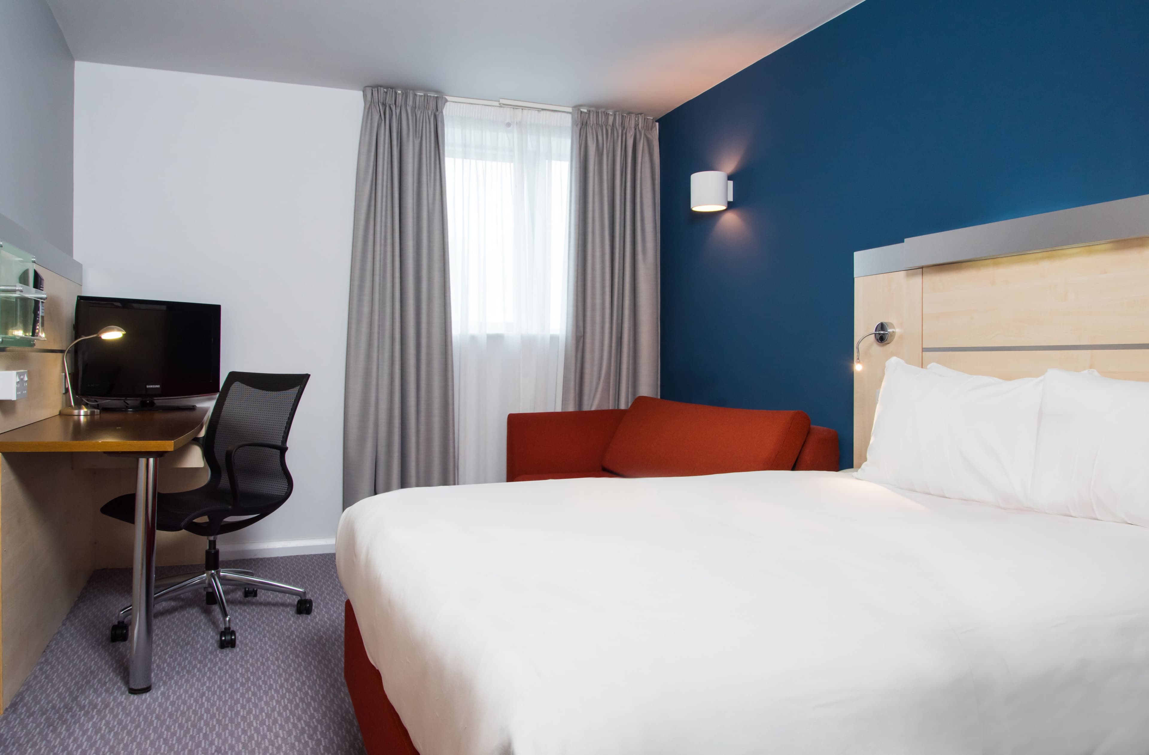 Holiday Inn Express Swindon City Centre — 12